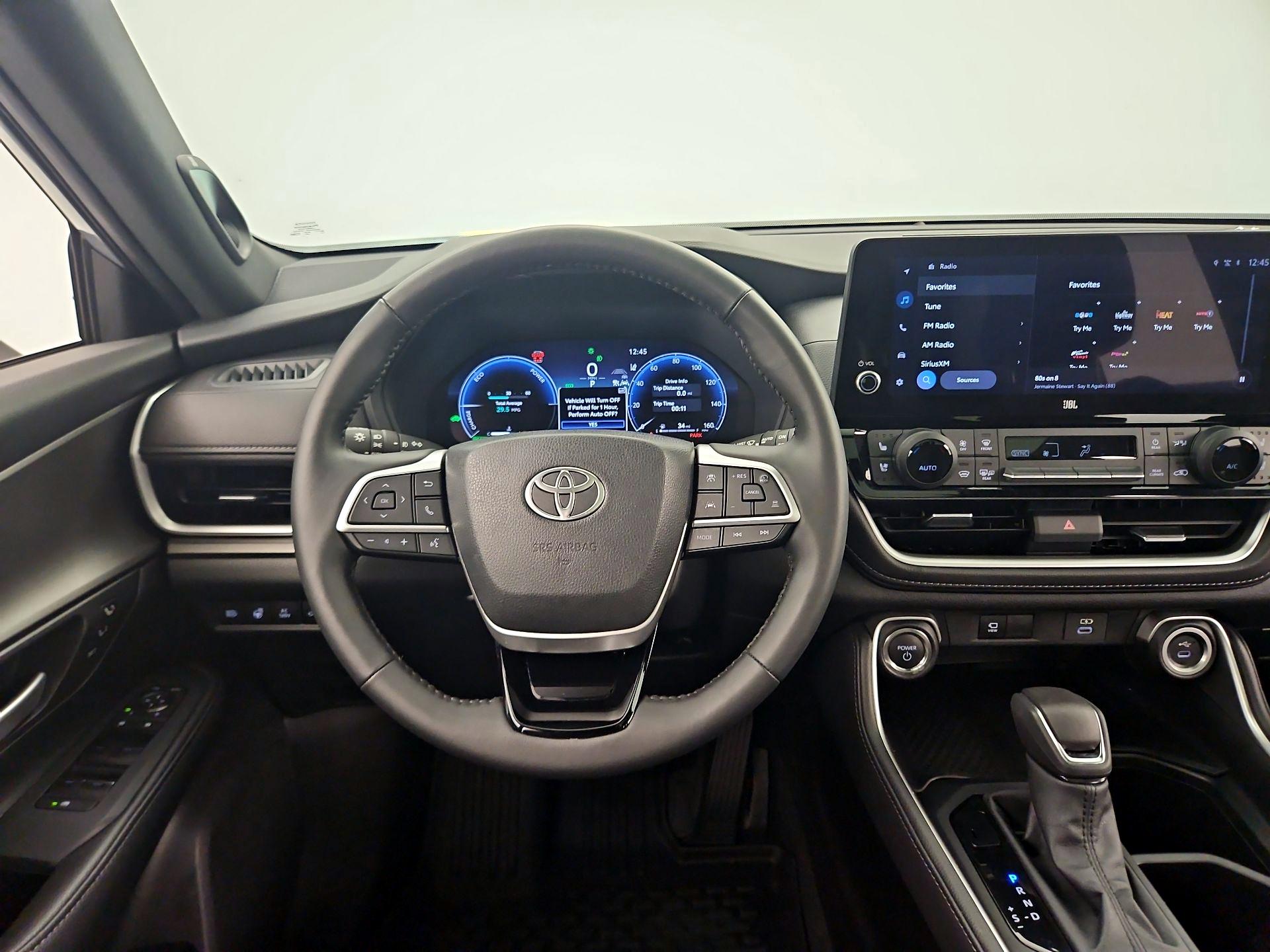 Thumbnail: 2026 Toyota Highlander - 10
