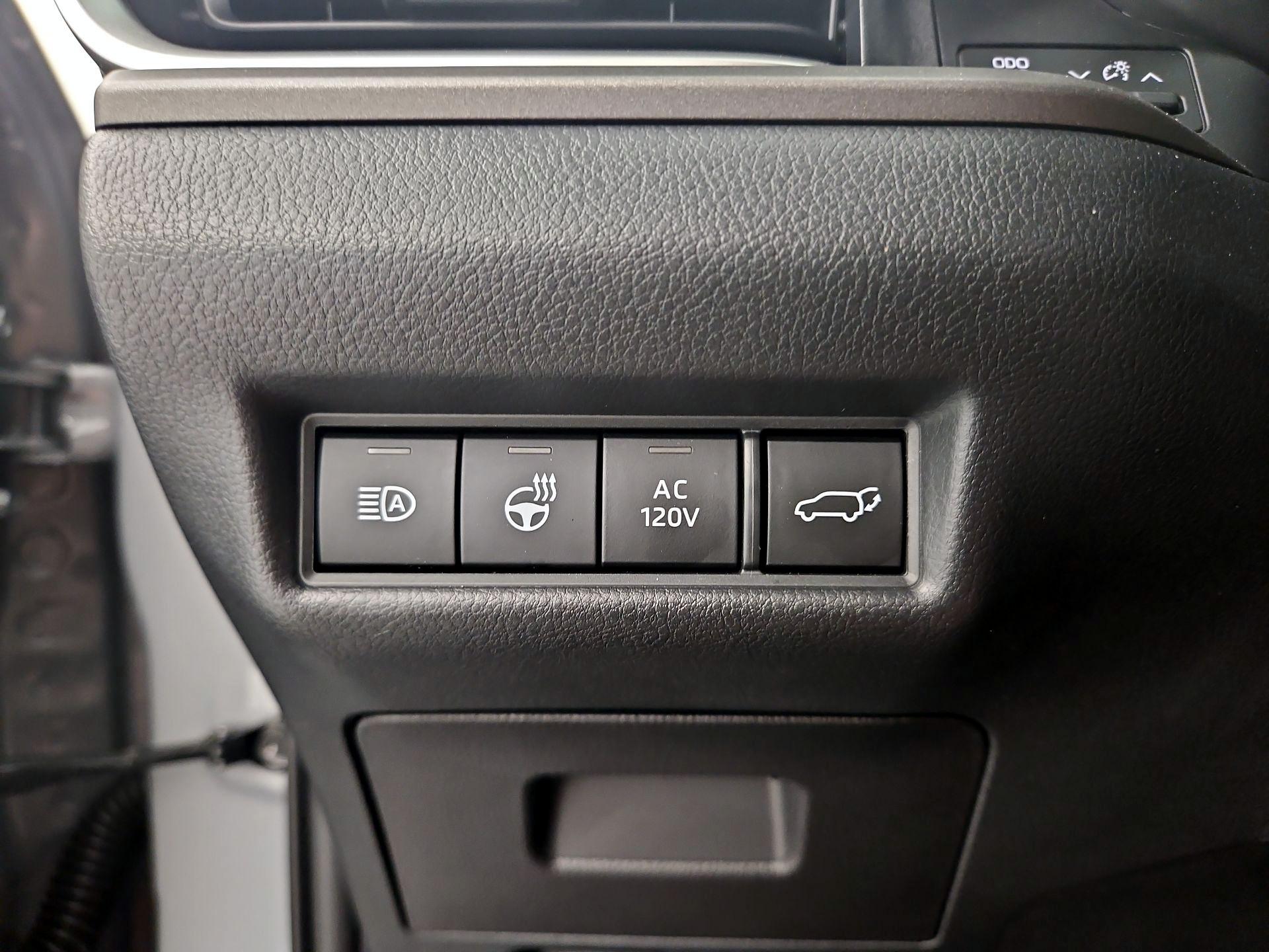 Thumbnail: 2026 Toyota Highlander - 13