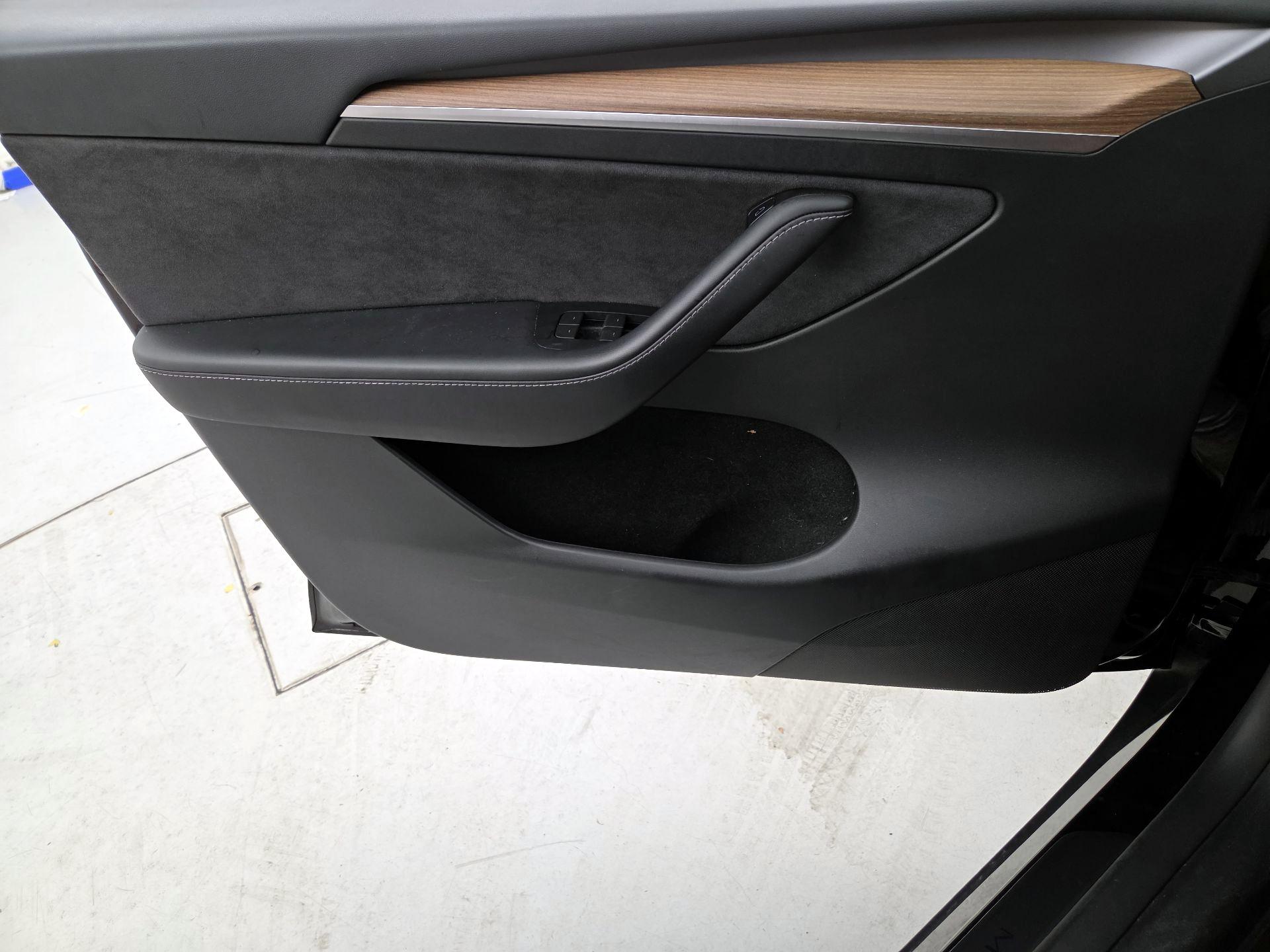 Thumbnail: 2023 Tesla Model Y - 12