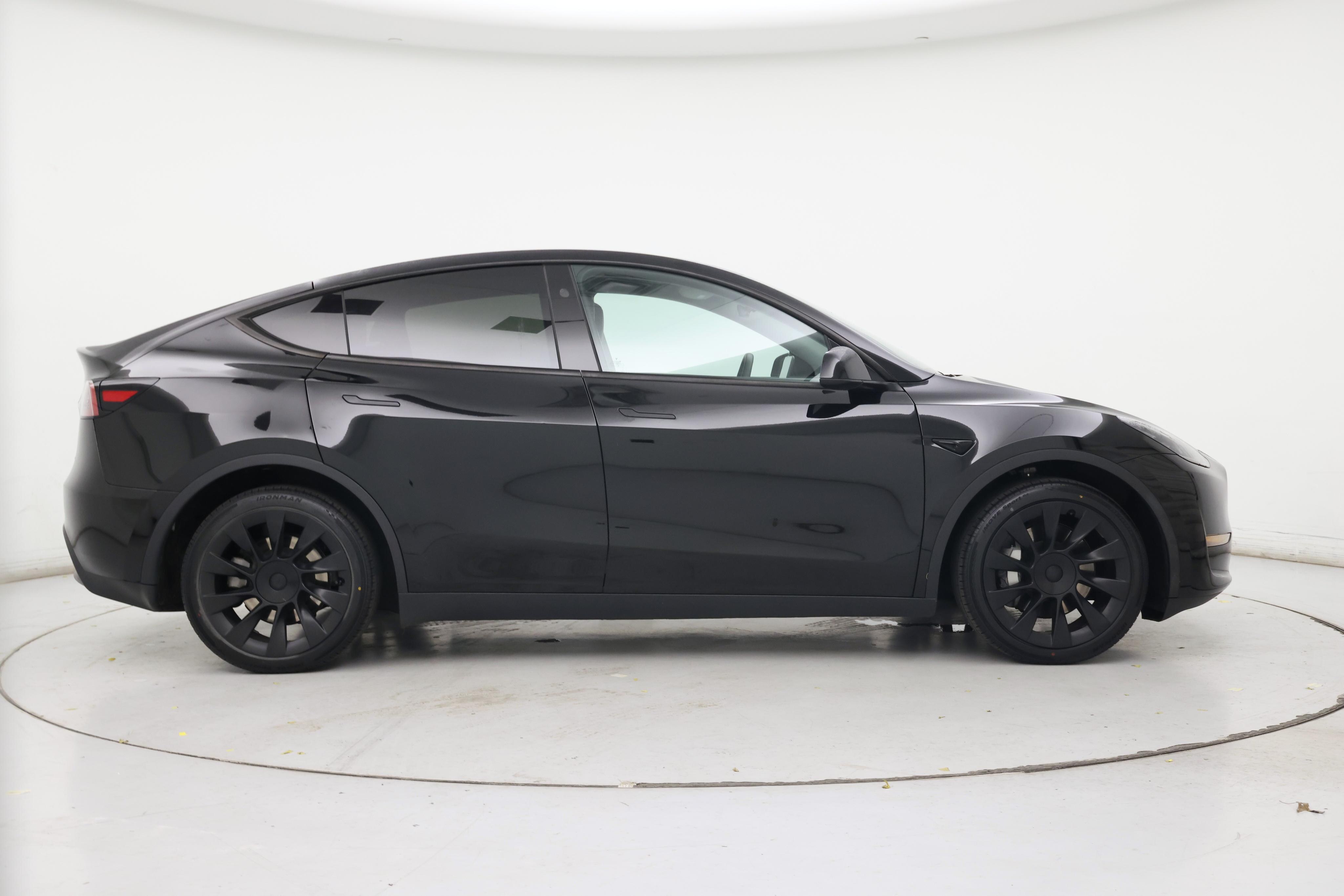 Thumbnail: 2023 Tesla Model Y - 7