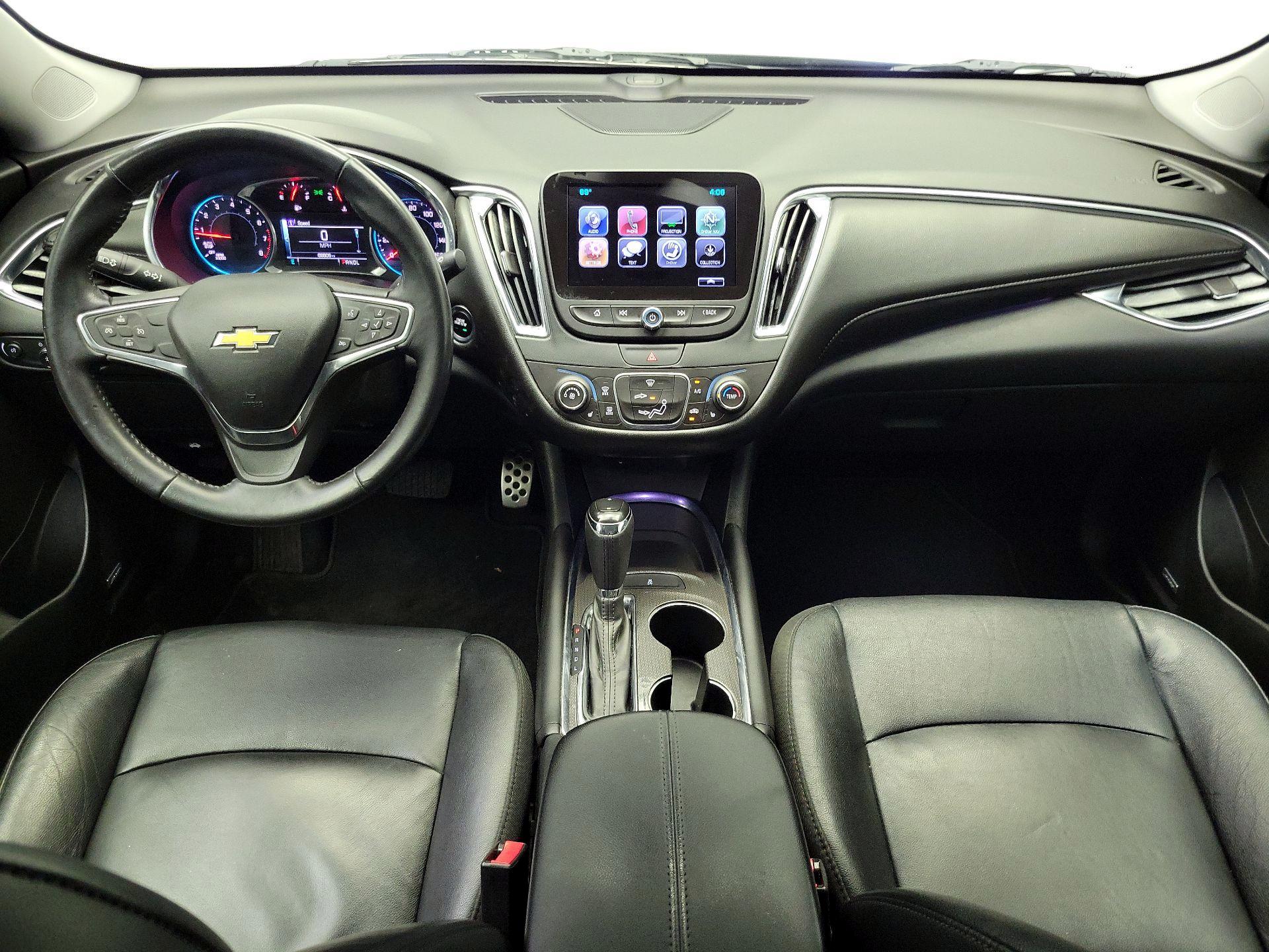 Thumbnail: 2017 Chevrolet Malibu - 9