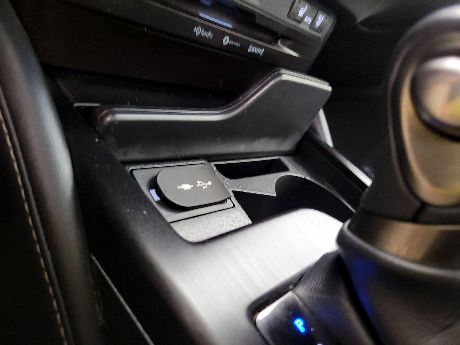 Thumbnail: 2019 Lexus ES - 18