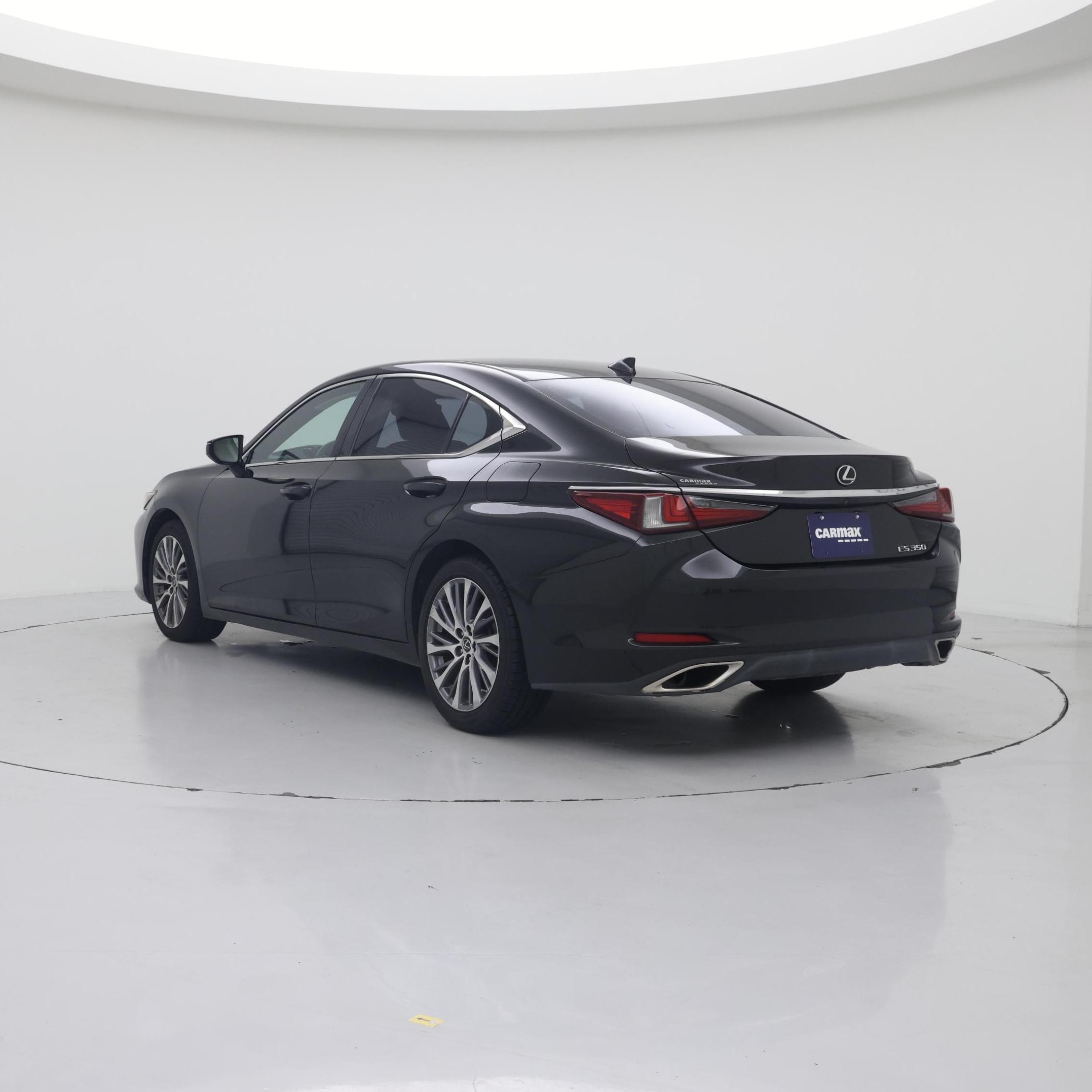 Thumbnail: 2019 Lexus ES - 2