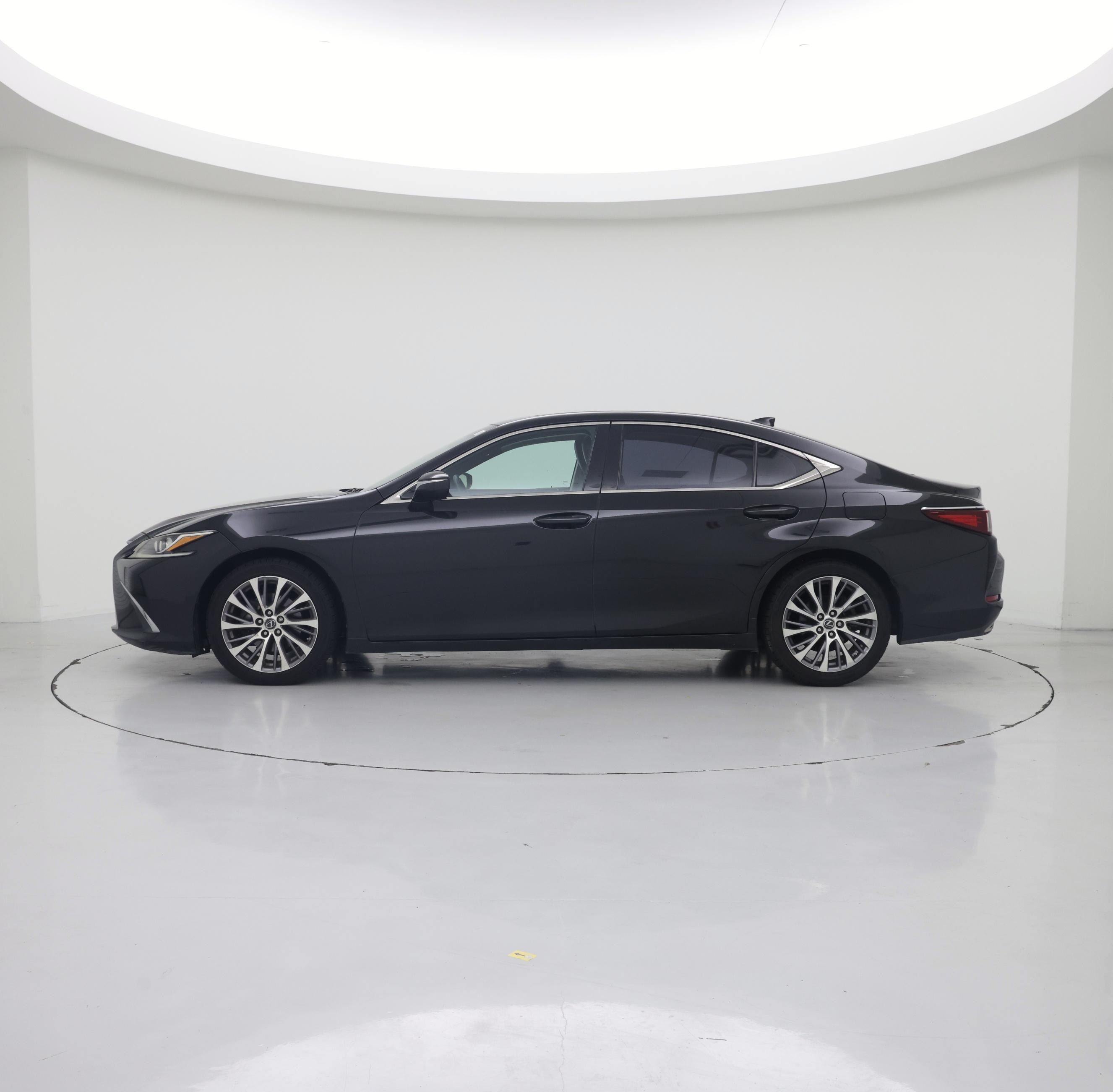 Thumbnail: 2019 Lexus ES - 3