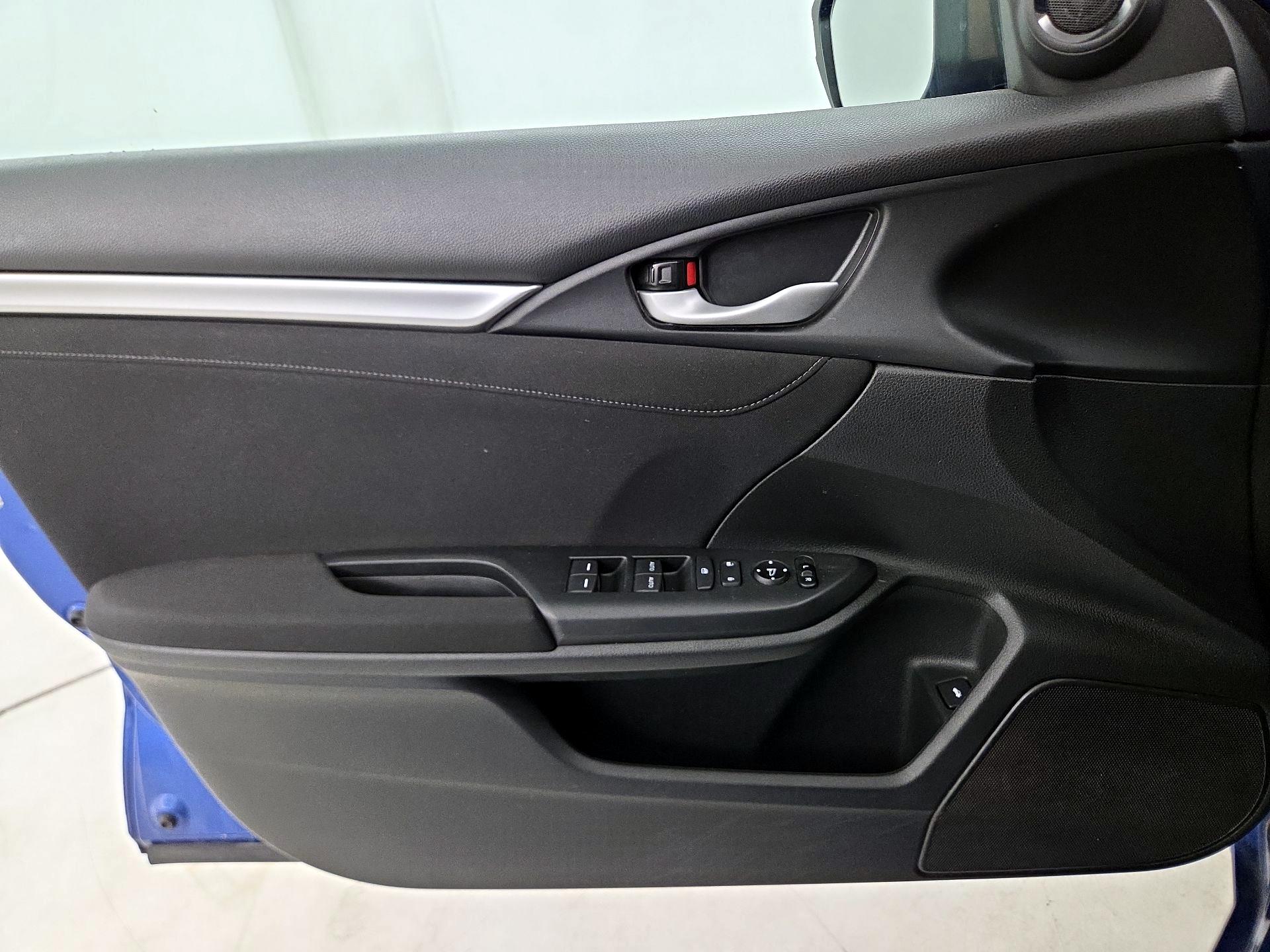 Thumbnail: 2018 Honda Civic - 12