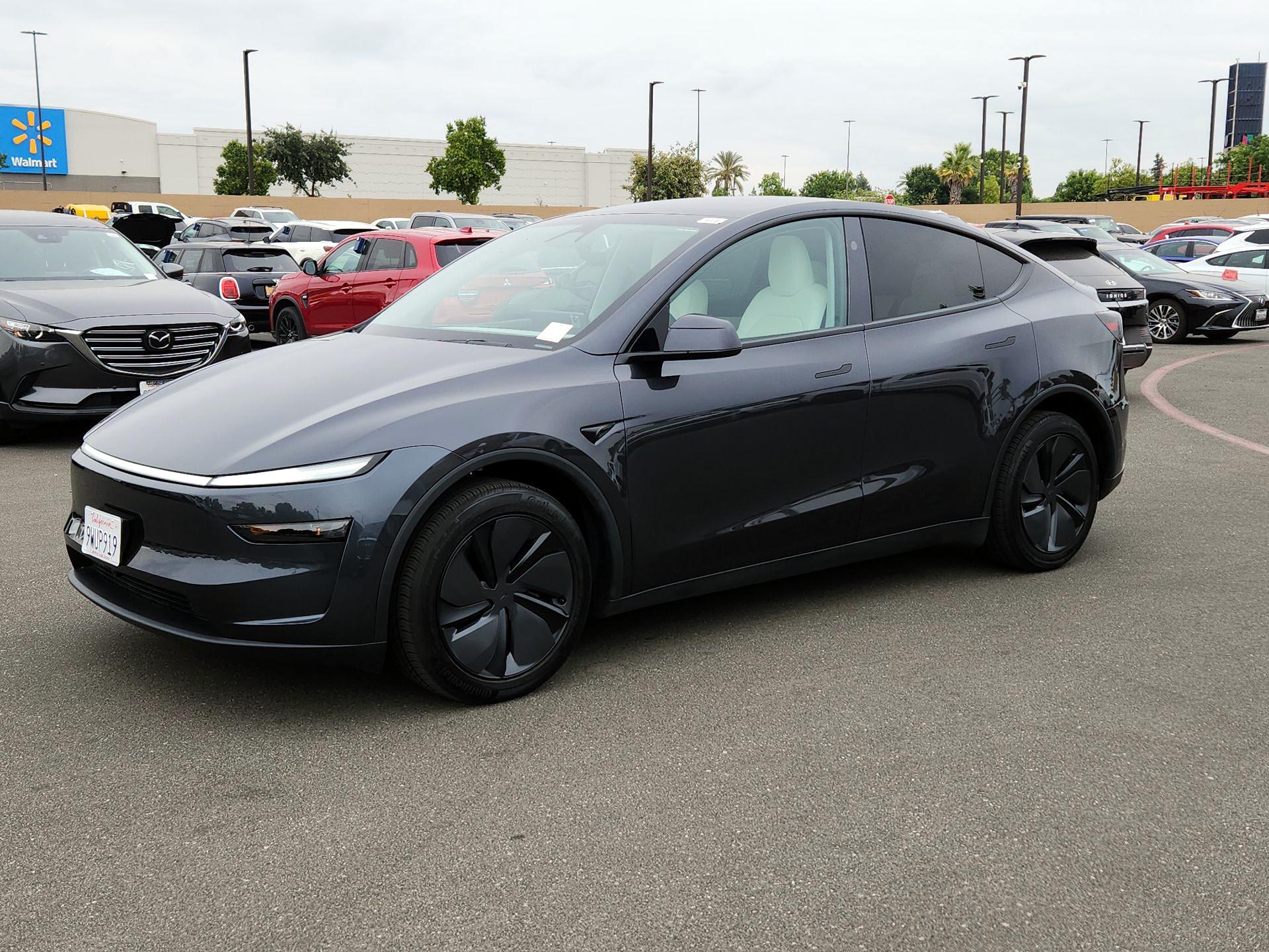 Thumbnail: 2026 Tesla Model Y - 3