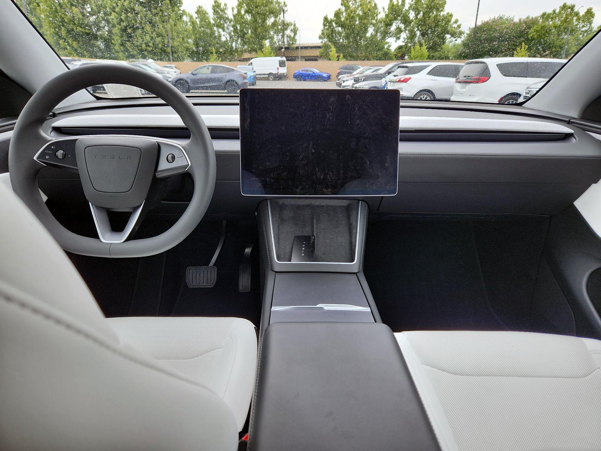 Thumbnail: 2026 Tesla Model Y - 8