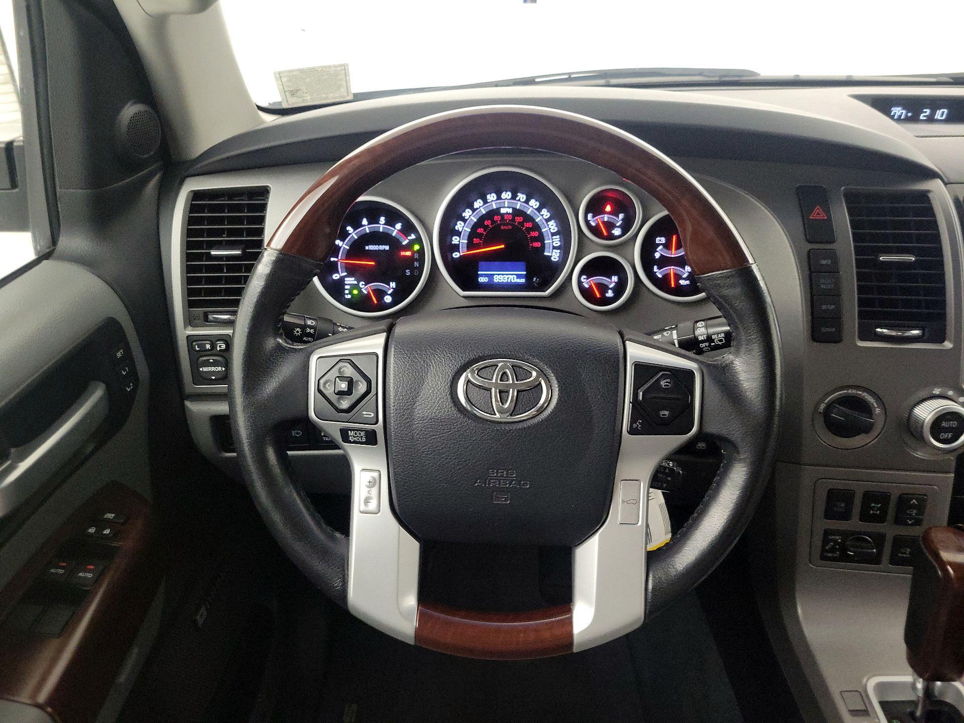 Thumbnail: 2016 Toyota Sequoia - 10