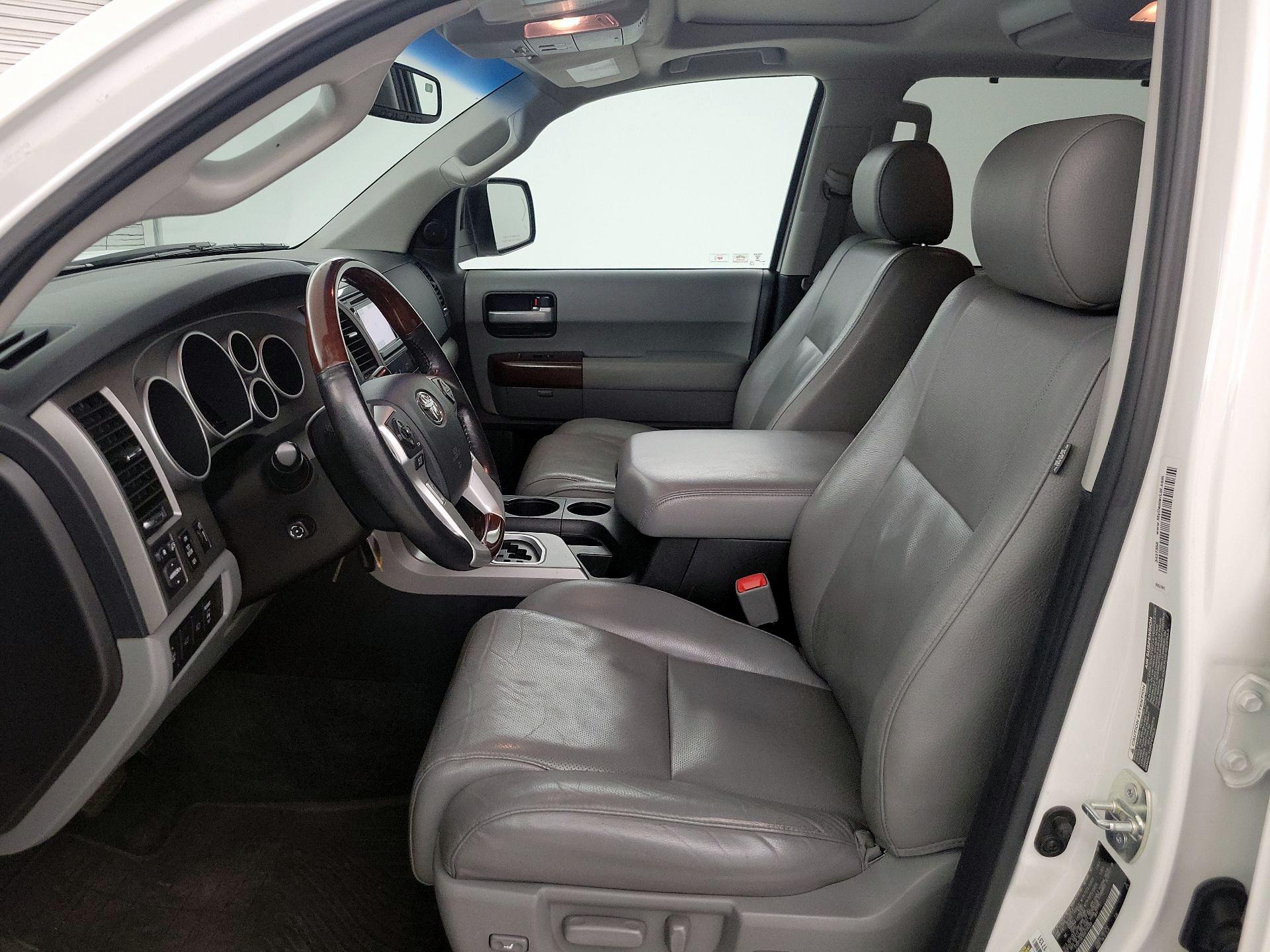 Thumbnail: 2016 Toyota Sequoia - 11