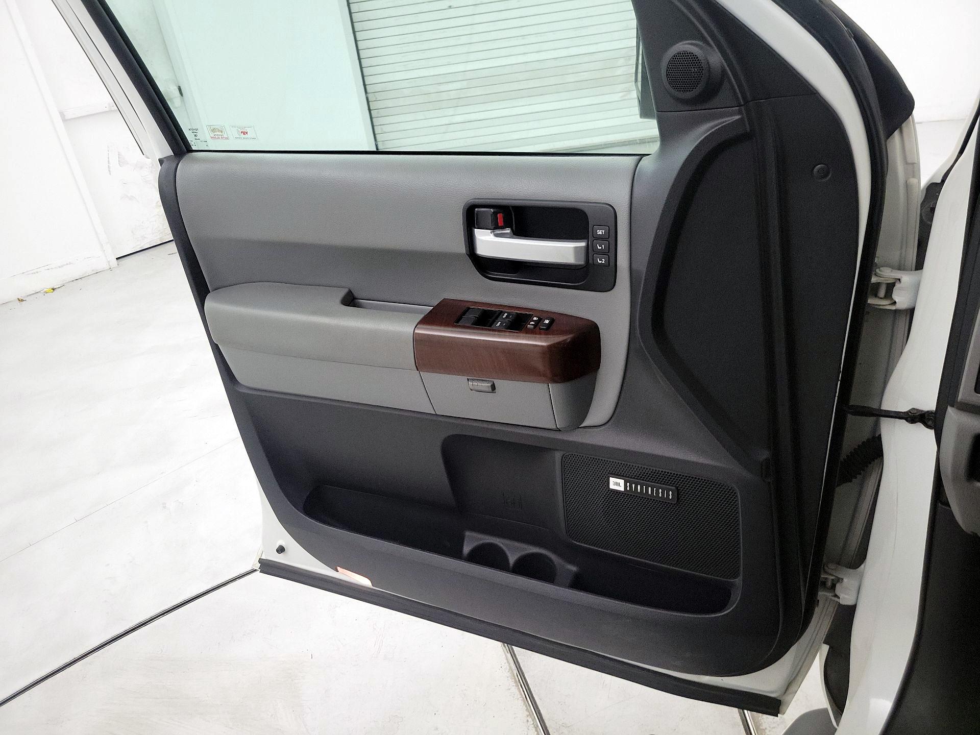 Thumbnail: 2016 Toyota Sequoia - 12