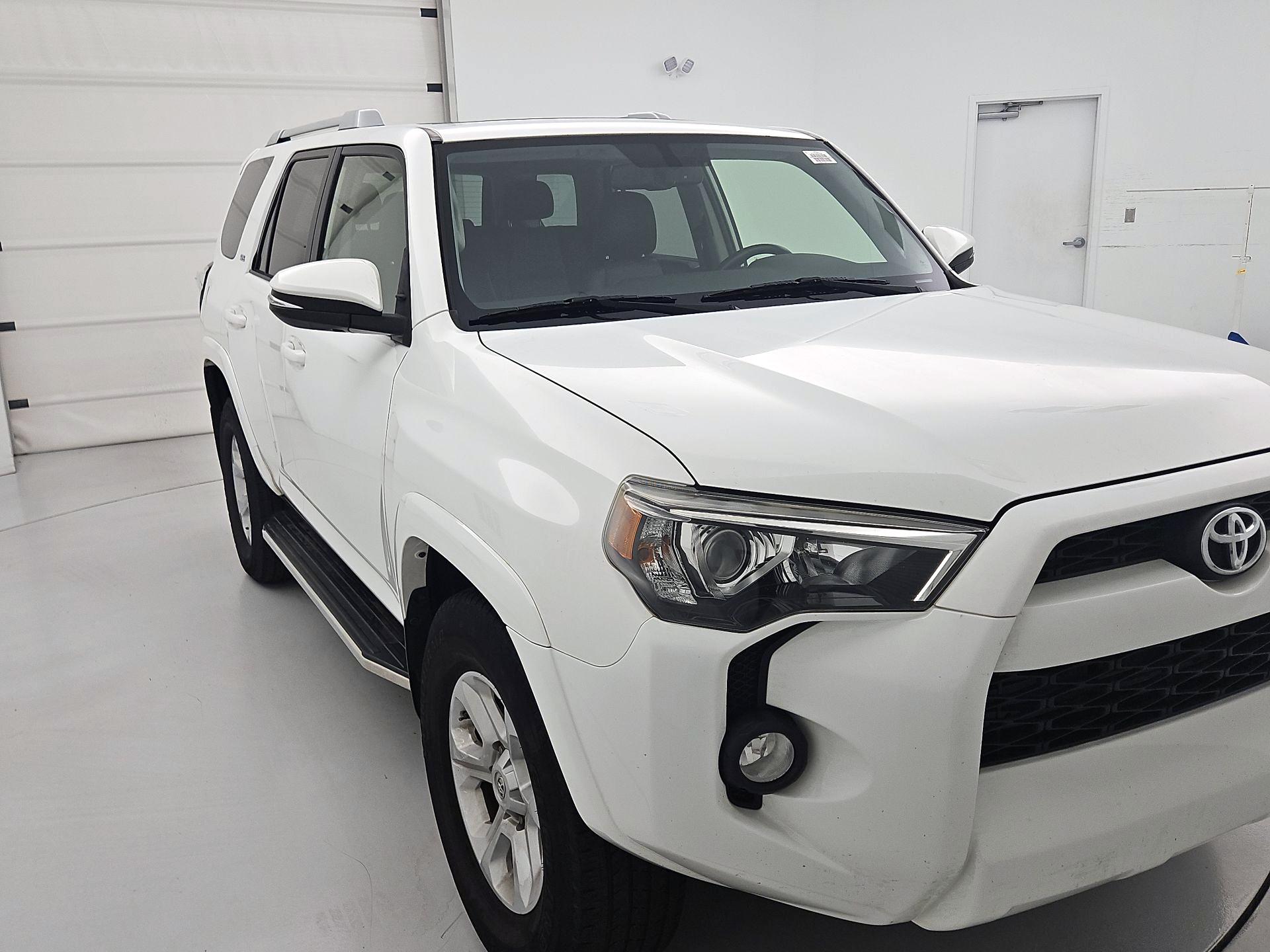 Thumbnail: 2017 Toyota 4Runner - 1
