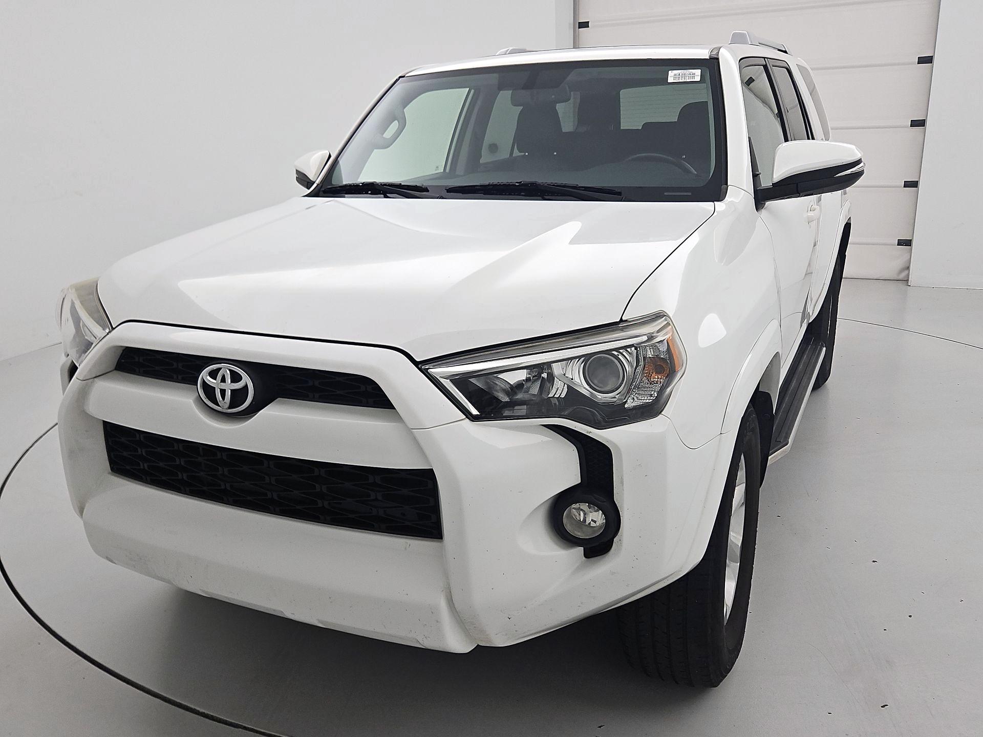 Thumbnail: 2017 Toyota 4Runner - 3