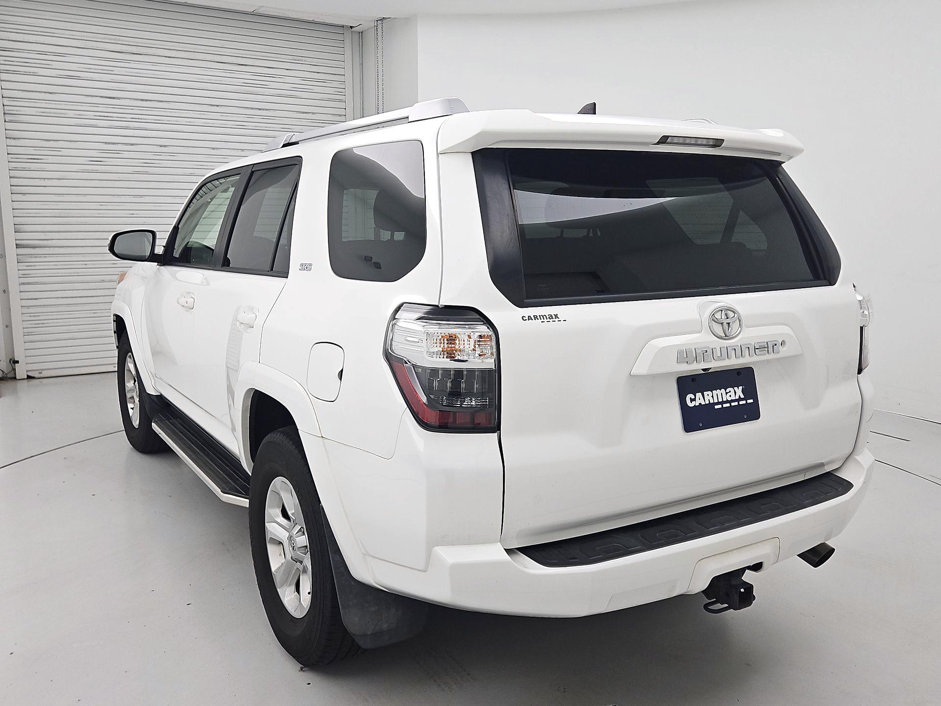 Thumbnail: 2017 Toyota 4Runner - 7