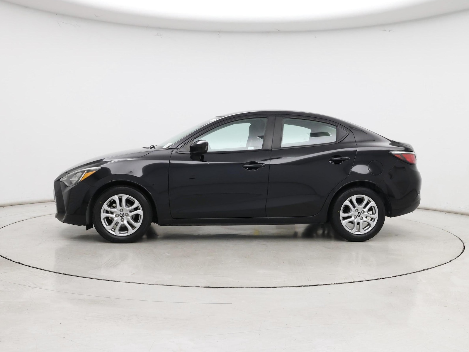 2016 Scion iA Base - Photo 4