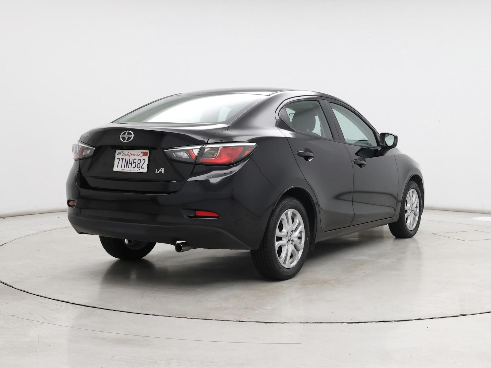 2016 Scion iA Base - Photo 9