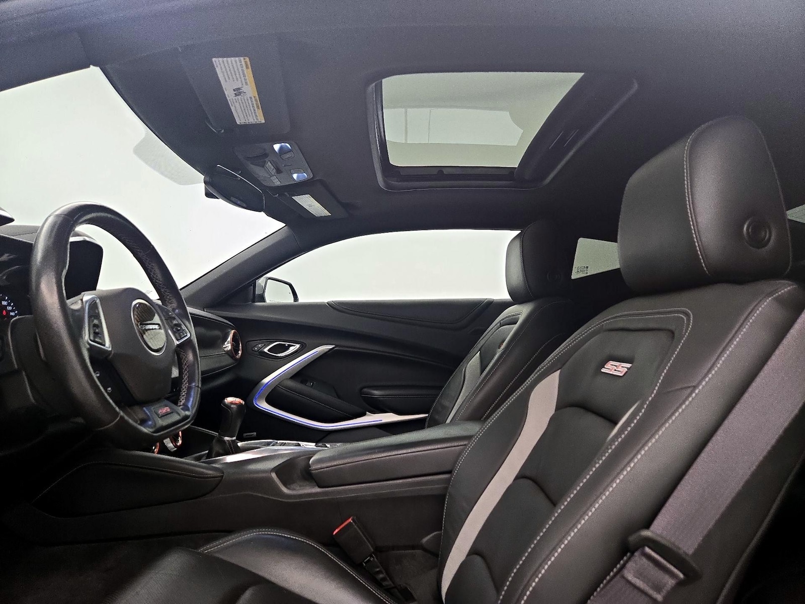 Sunroof(s) & Overhead Airbags