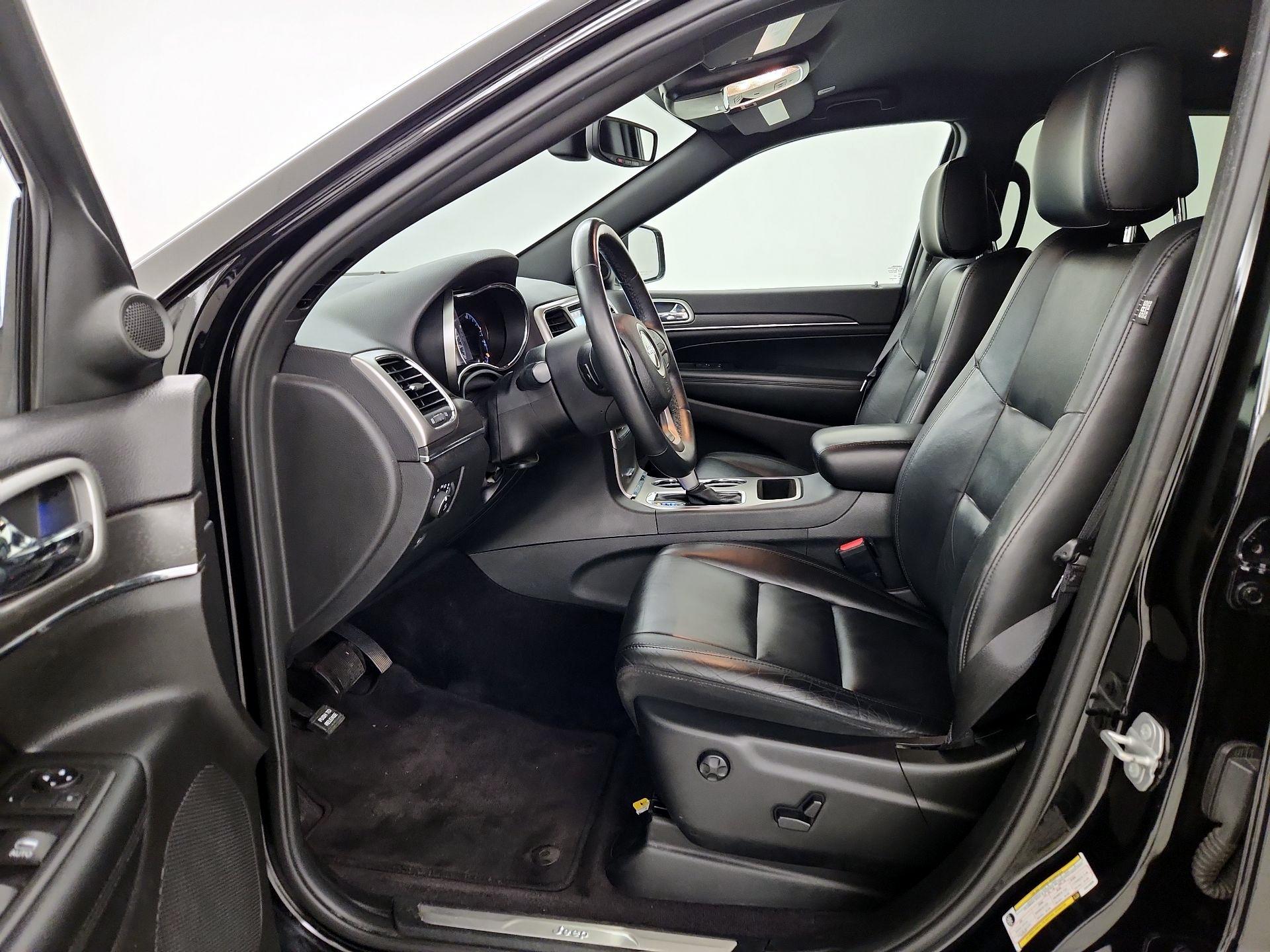 Thumbnail: 2018 Jeep Grand Cherokee - 11