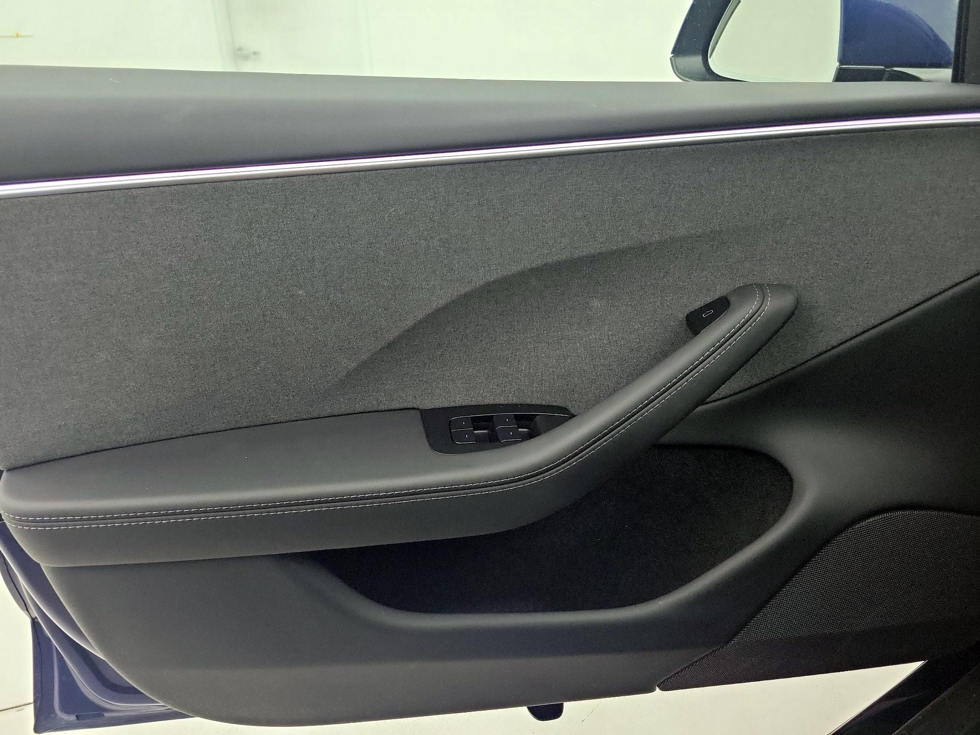 Thumbnail: 2025 Tesla Model 3 - 12