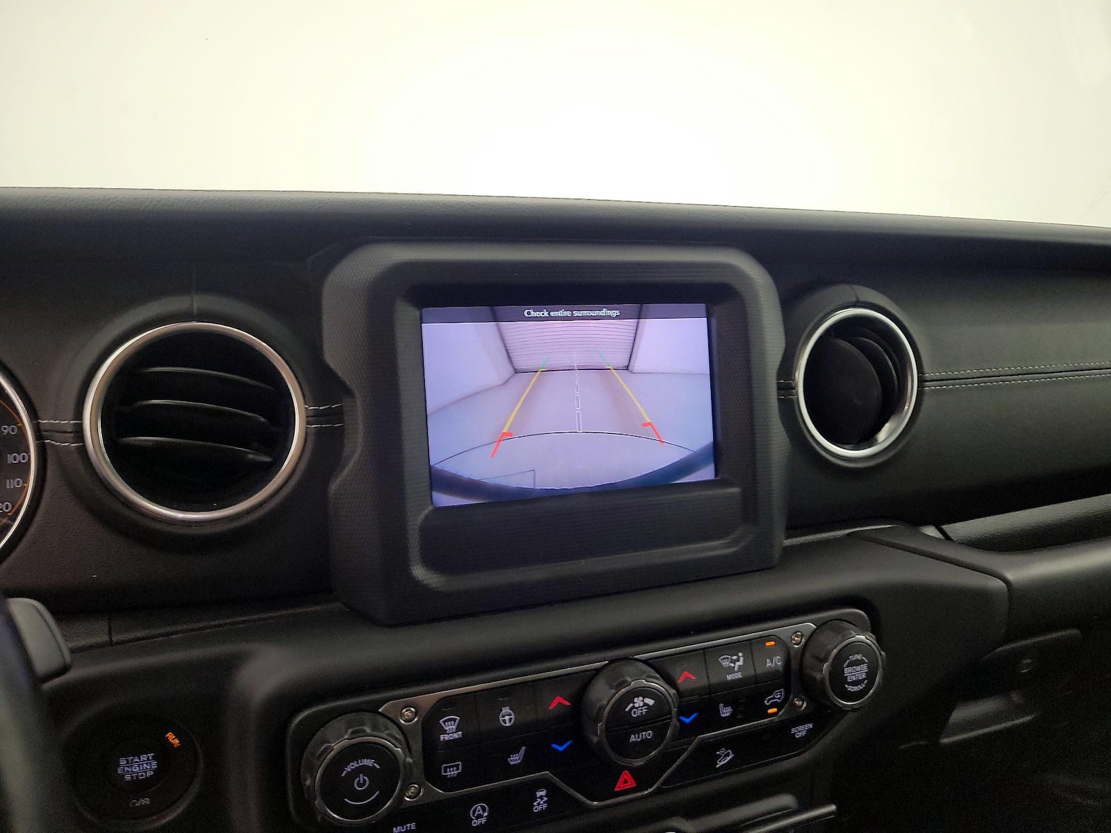 2019 Jeep Wrangler Unlimited Sahara - Photo 15