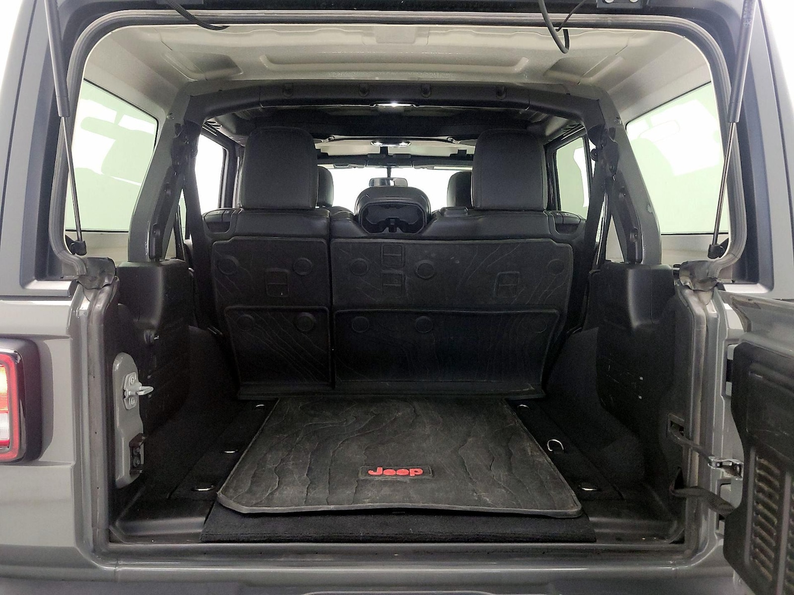 2019 Jeep Wrangler Unlimited Sahara - Photo 21