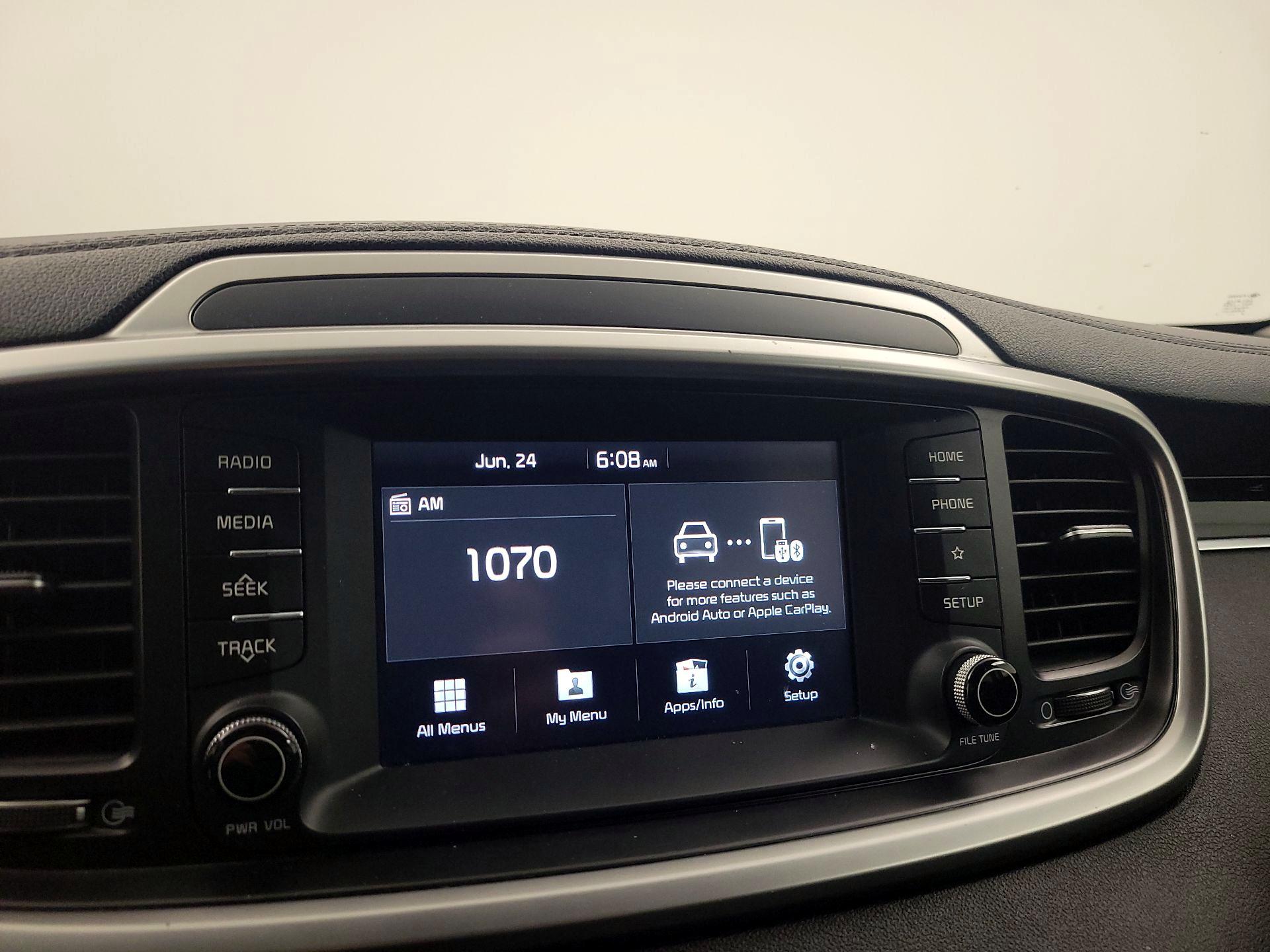 Thumbnail: 2020 Kia Sorento - 15
