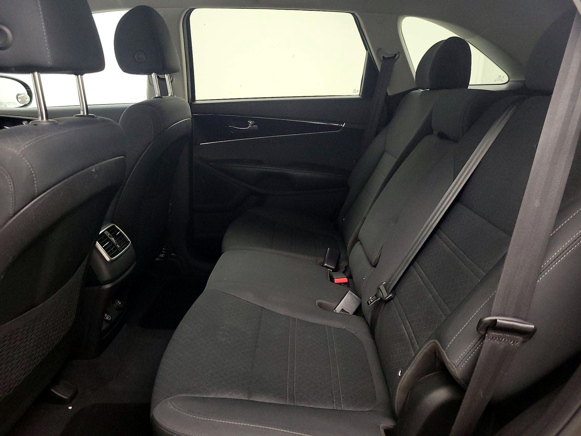 Thumbnail: 2020 Kia Sorento - 19