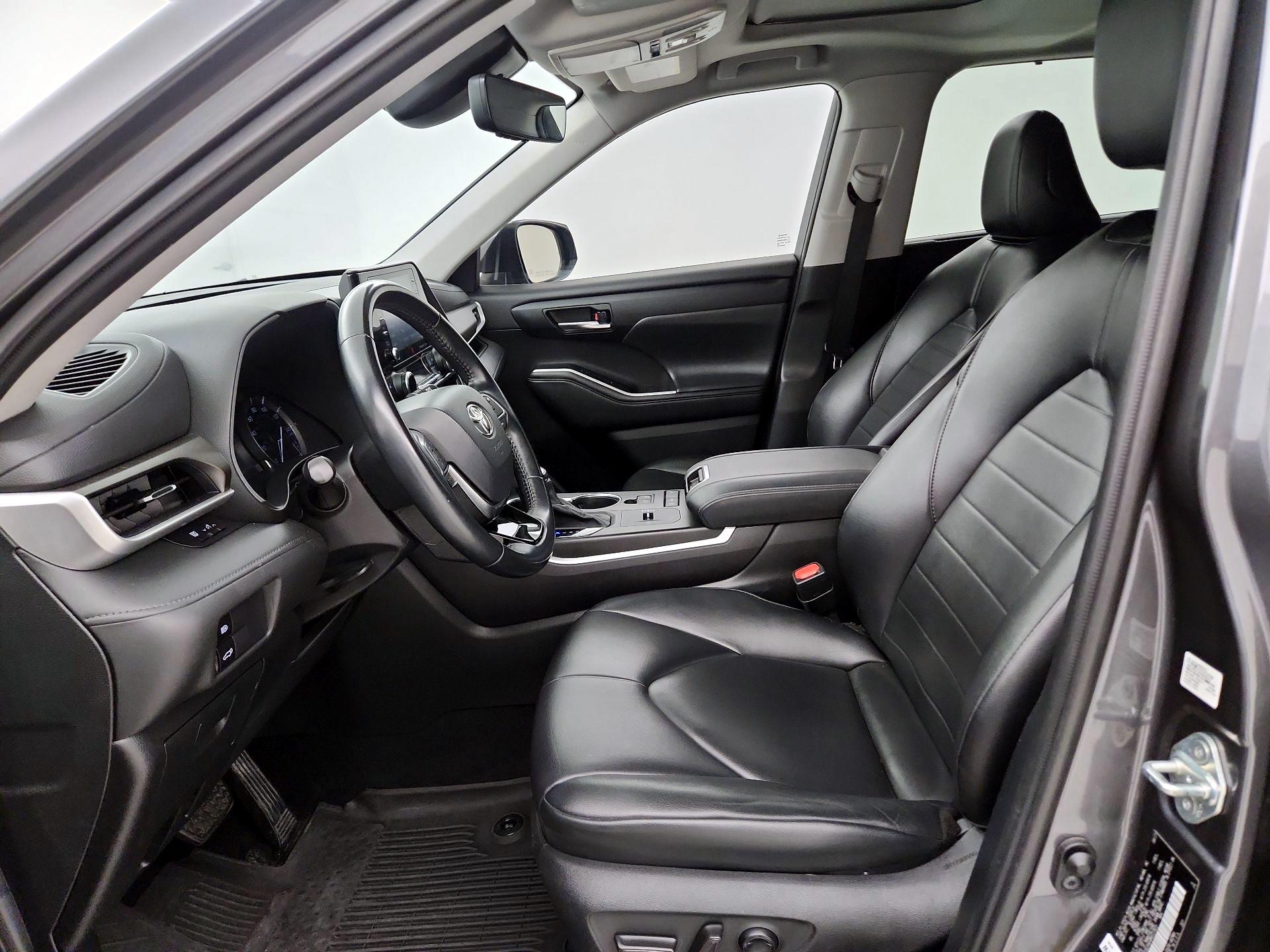 Thumbnail: 2021 Toyota Highlander - 9