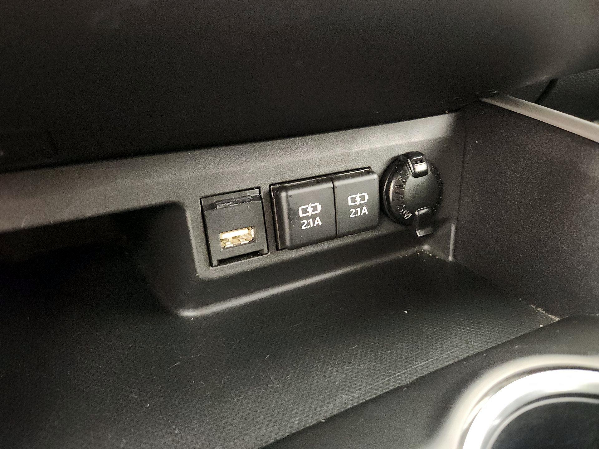 Thumbnail: 2021 Toyota Highlander - 16