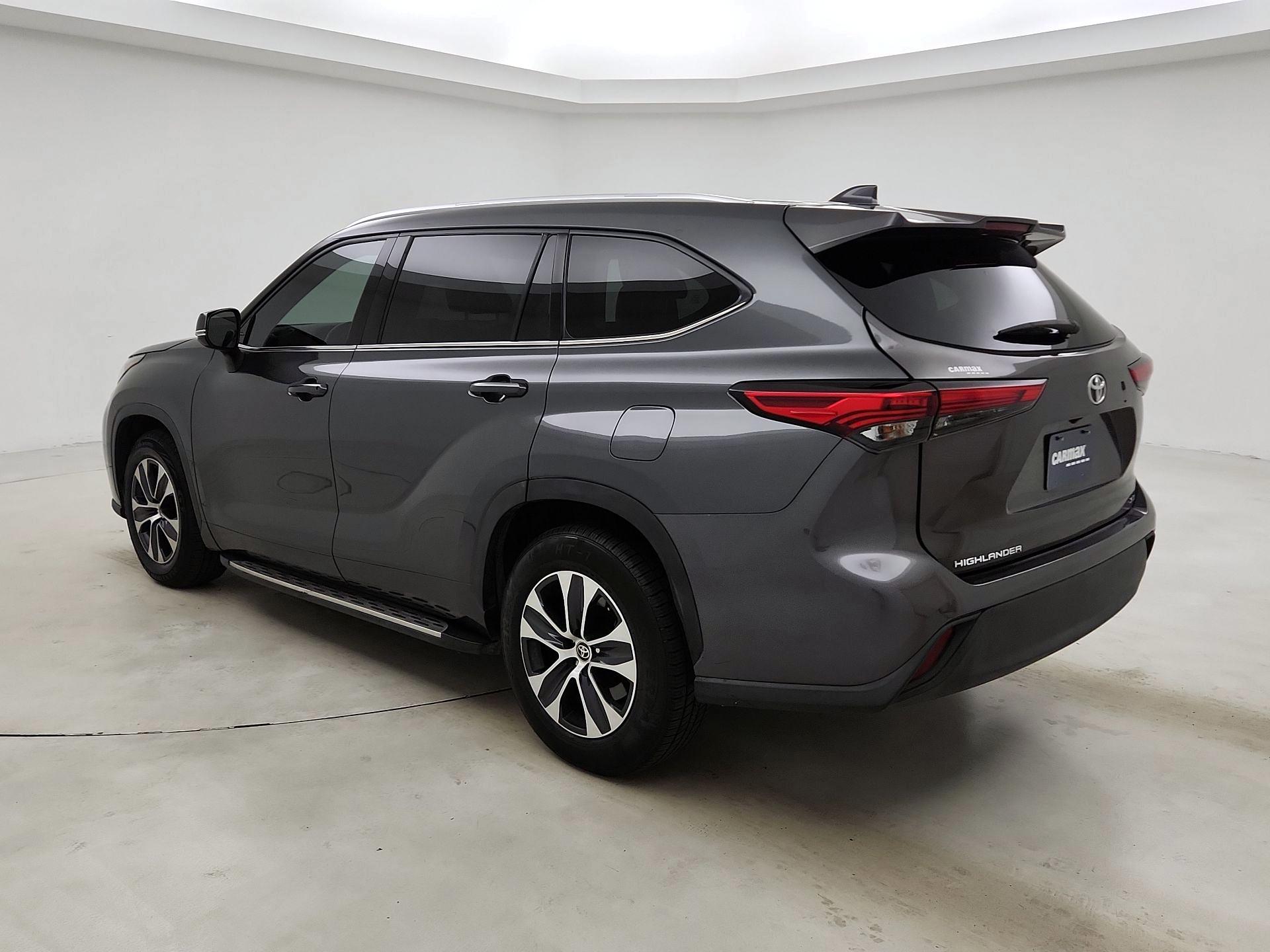 Thumbnail: 2021 Toyota Highlander - 7