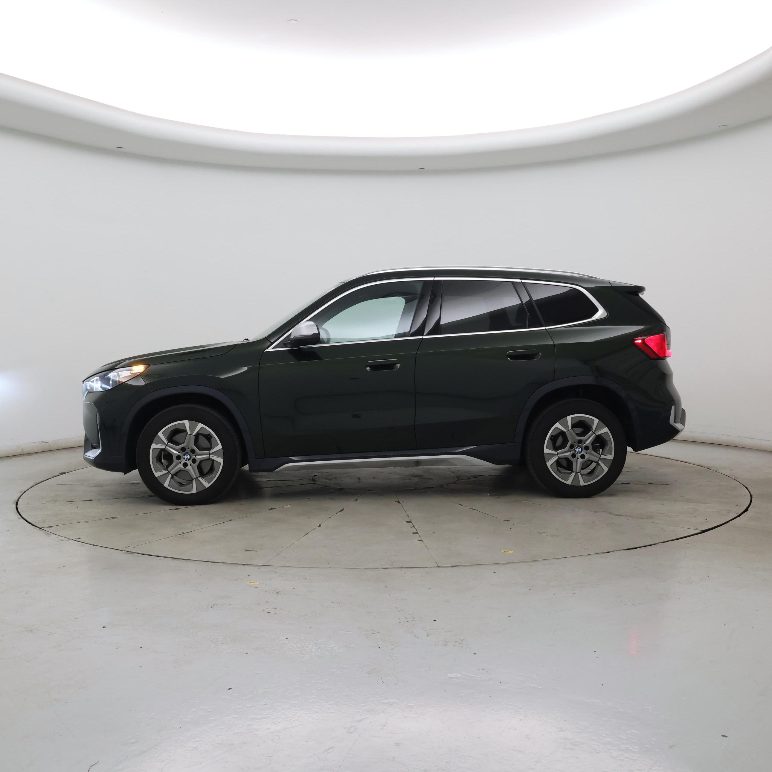 Thumbnail: 2024 BMW X1 - 3