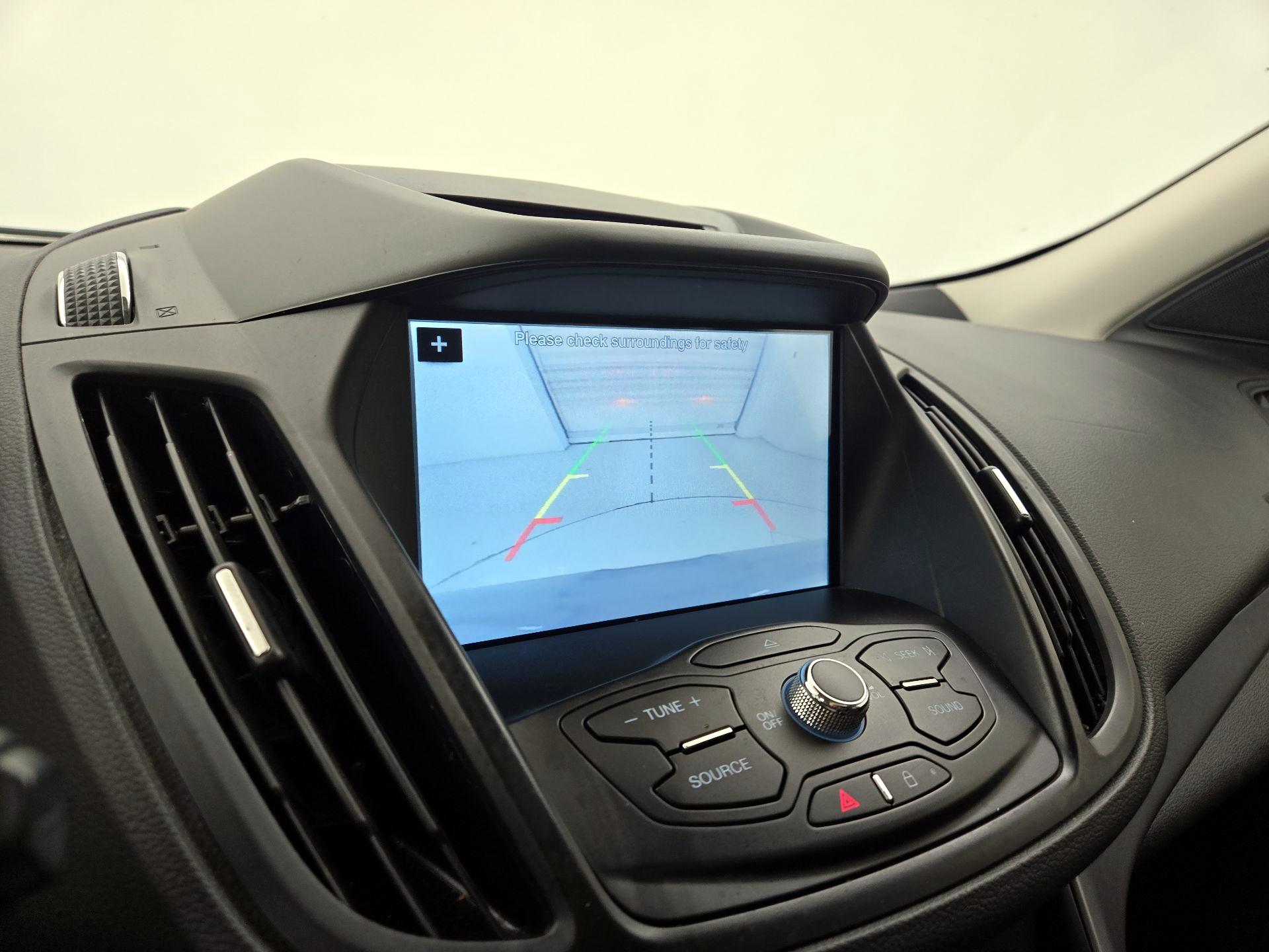 Thumbnail: 2016 Ford Escape - 14