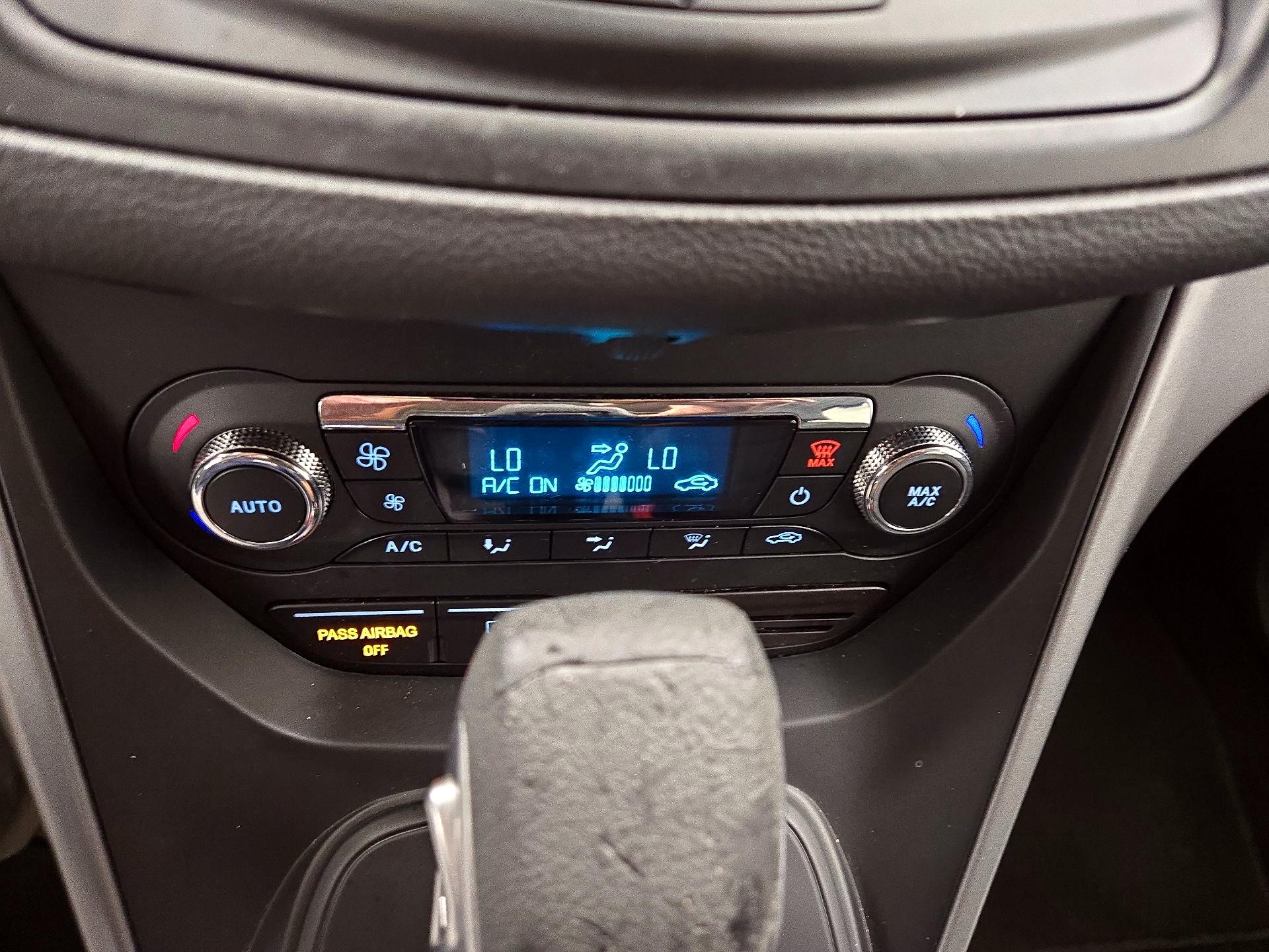Thumbnail: 2016 Ford Escape - 16
