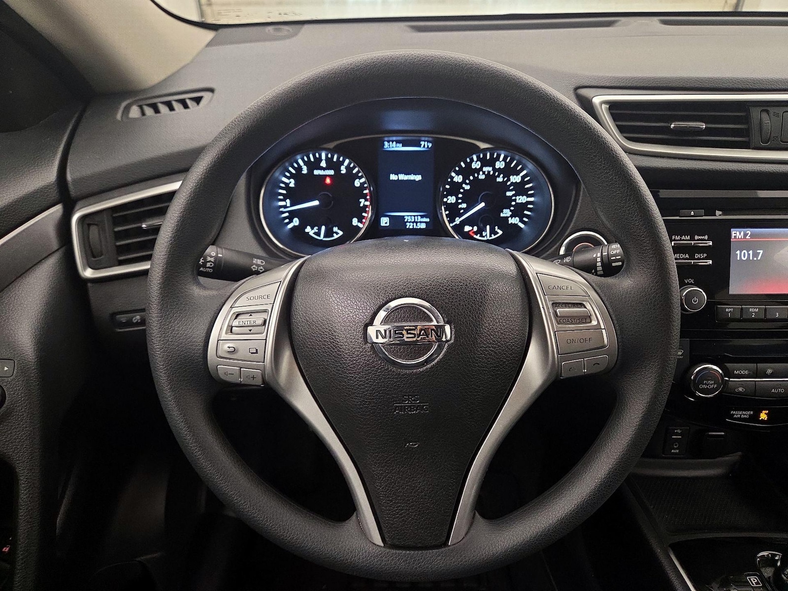 2015 Nissan Rogue SV - Photo 11