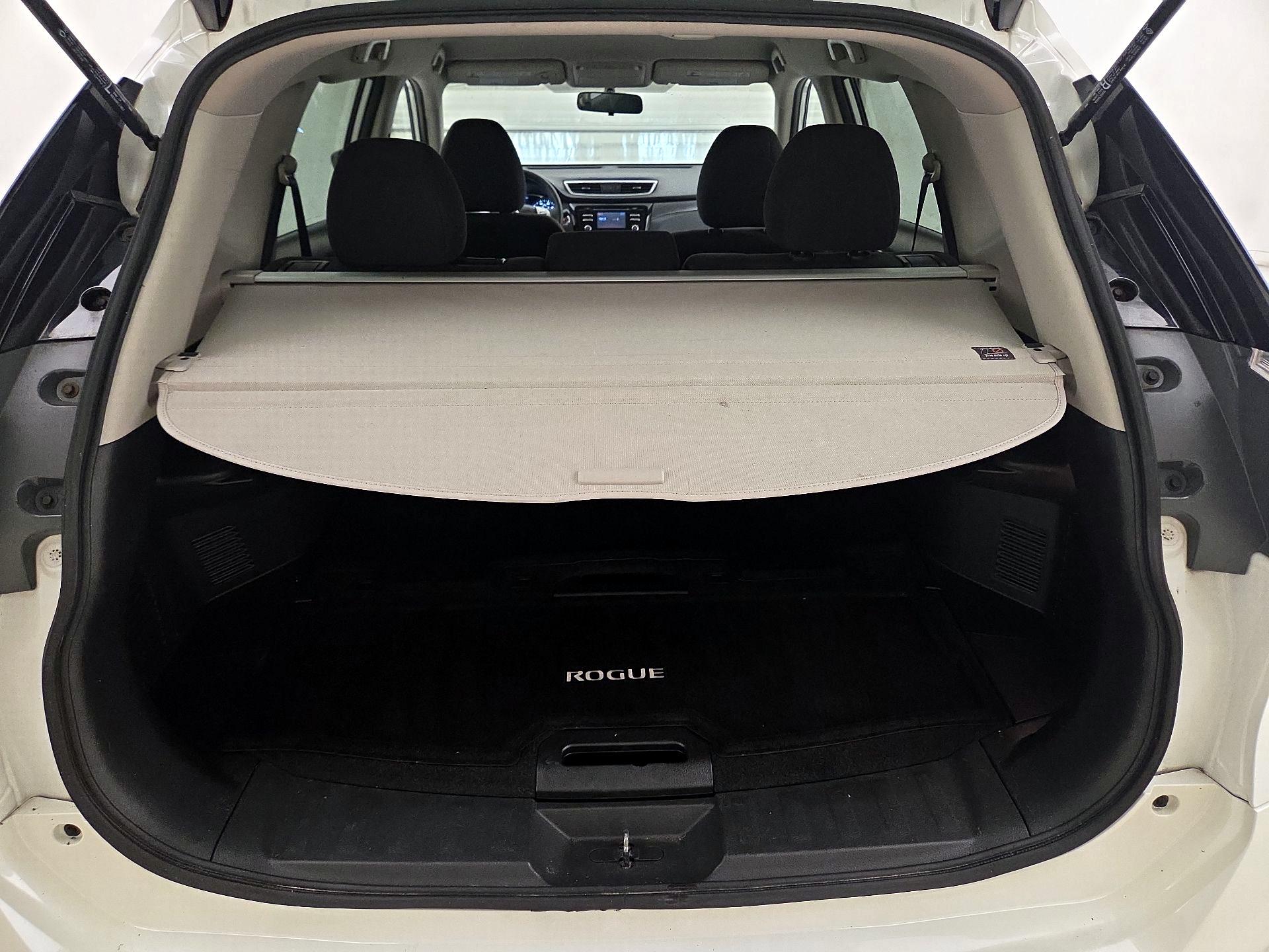 Thumbnail: 2015 Nissan Rogue - 20