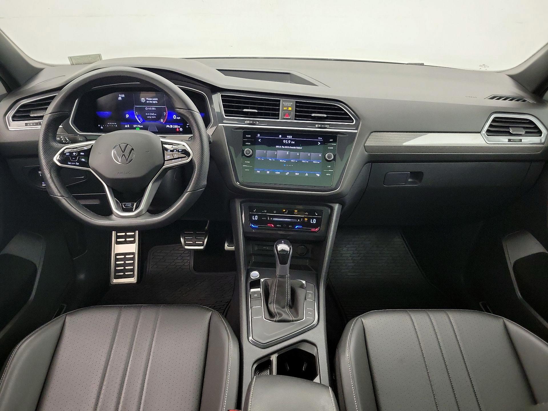 Thumbnail: 2023 Volkswagen Tiguan - 9