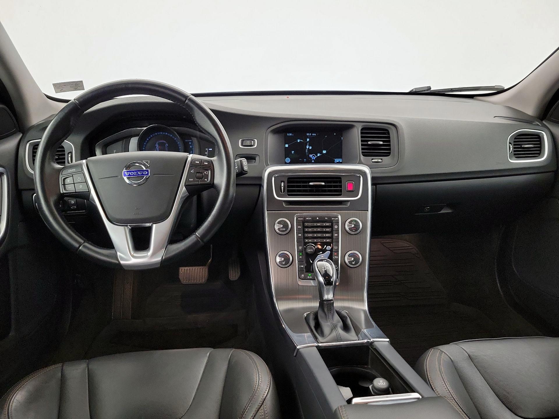 Thumbnail: 2016 Volvo S60 - 9