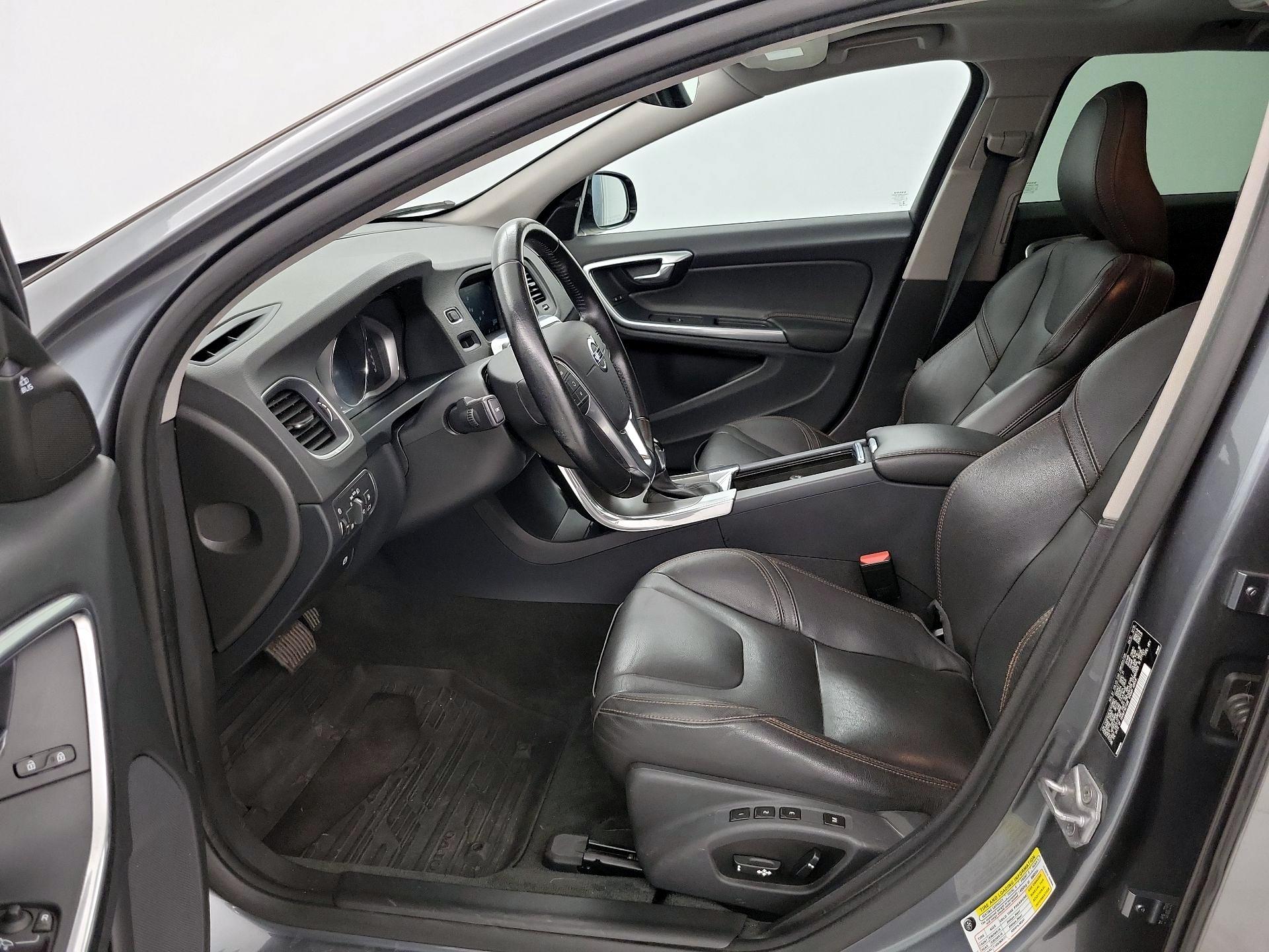 Thumbnail: 2016 Volvo S60 - 11