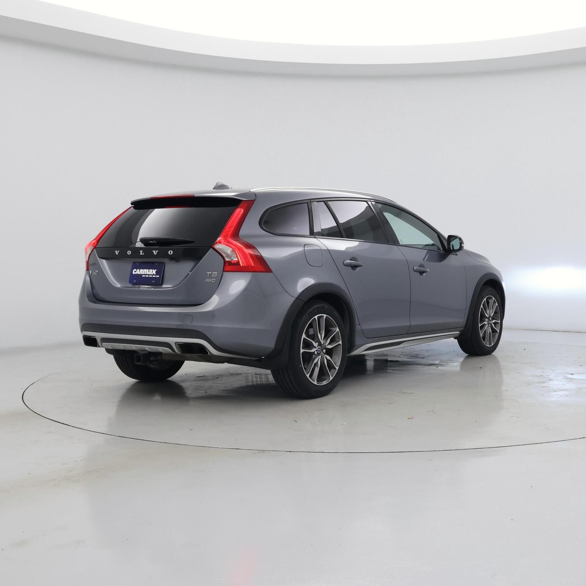 Thumbnail: 2016 Volvo S60 - 8