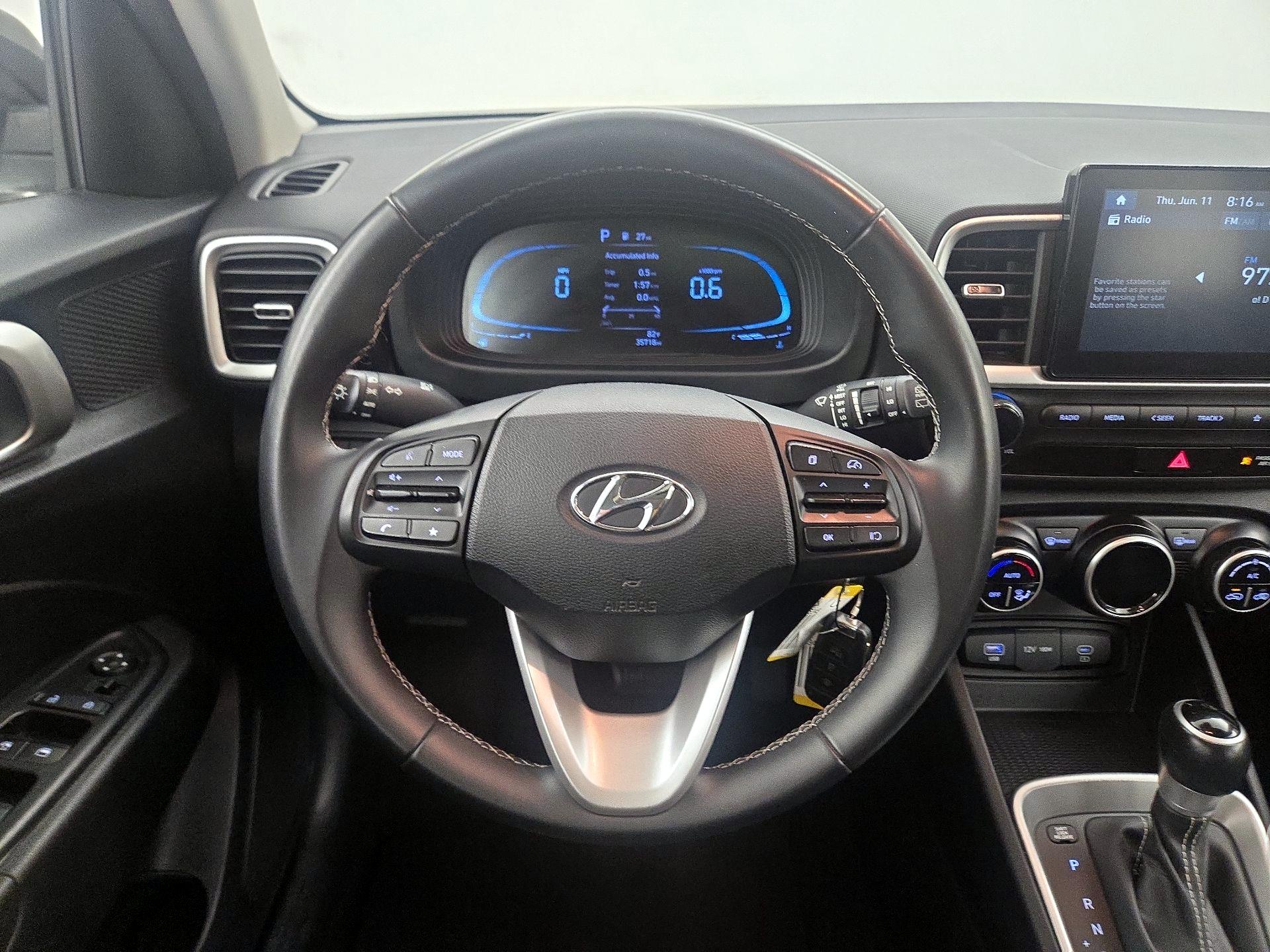Thumbnail: 2023 Hyundai Venue - 10