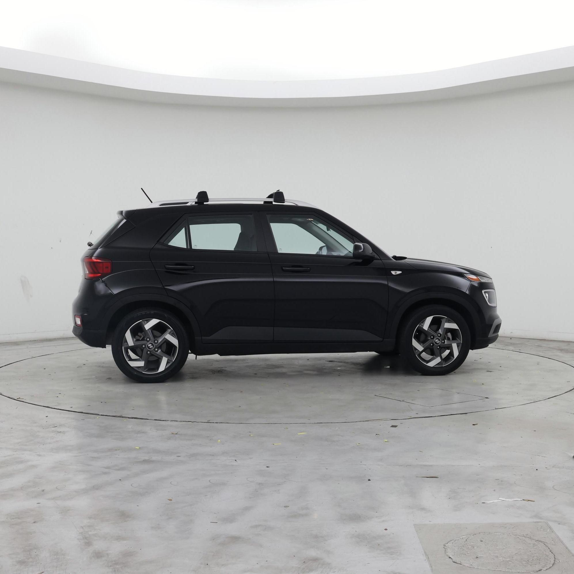 Thumbnail: 2023 Hyundai Venue - 7