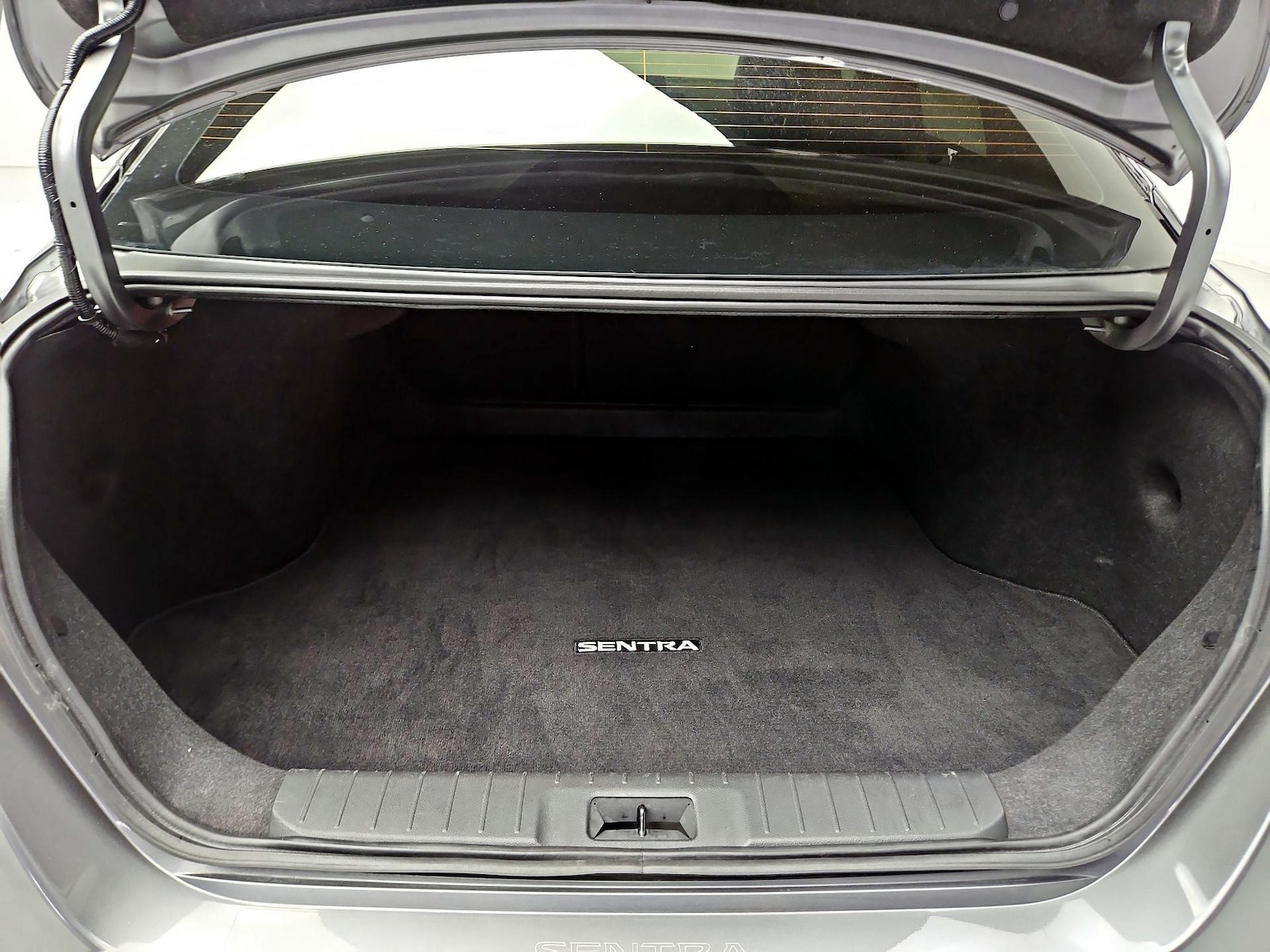 2023 Nissan Sentra SR - Photo 22