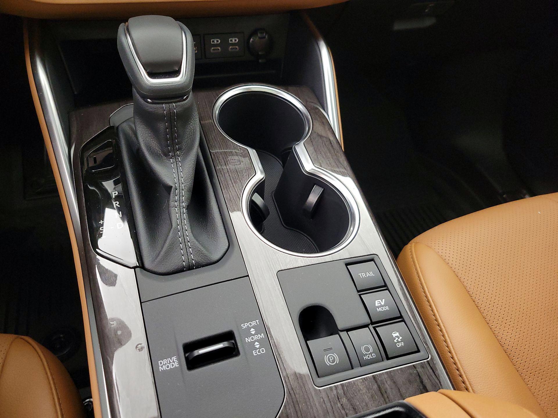 Thumbnail: 2026 Toyota Highlander - 18