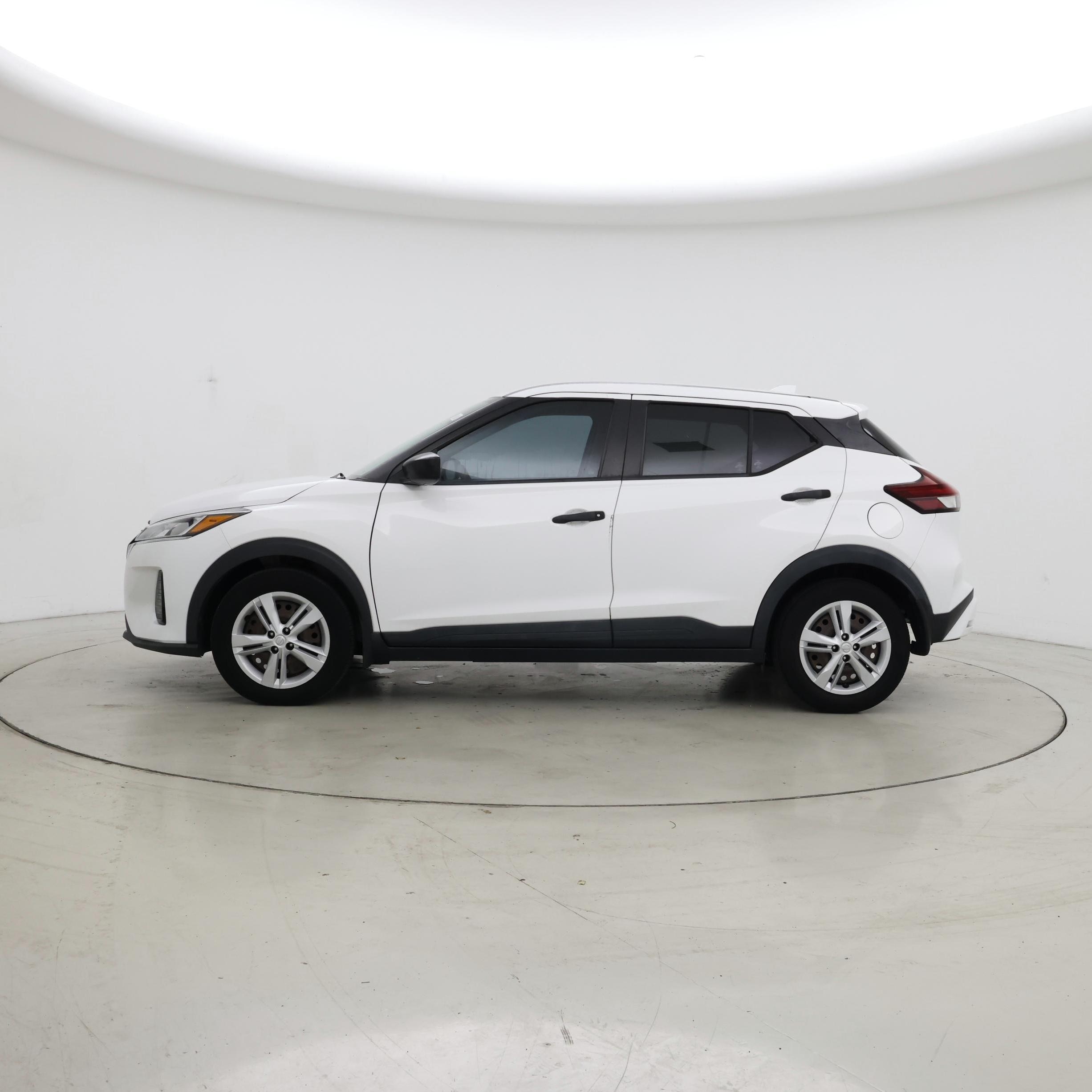 Thumbnail: 2021 Nissan Kicks - 3