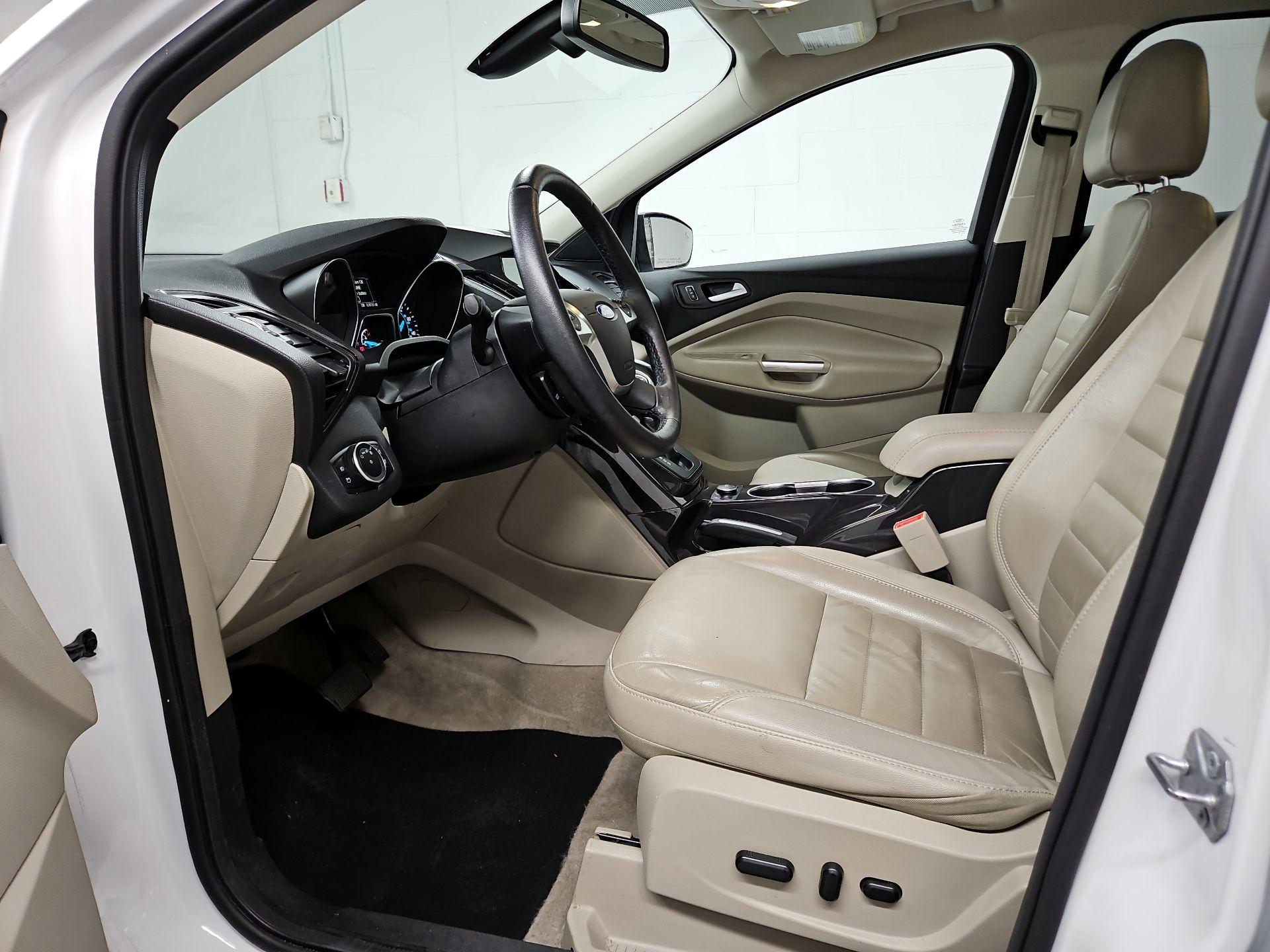 Thumbnail: 2016 Ford Escape - 11