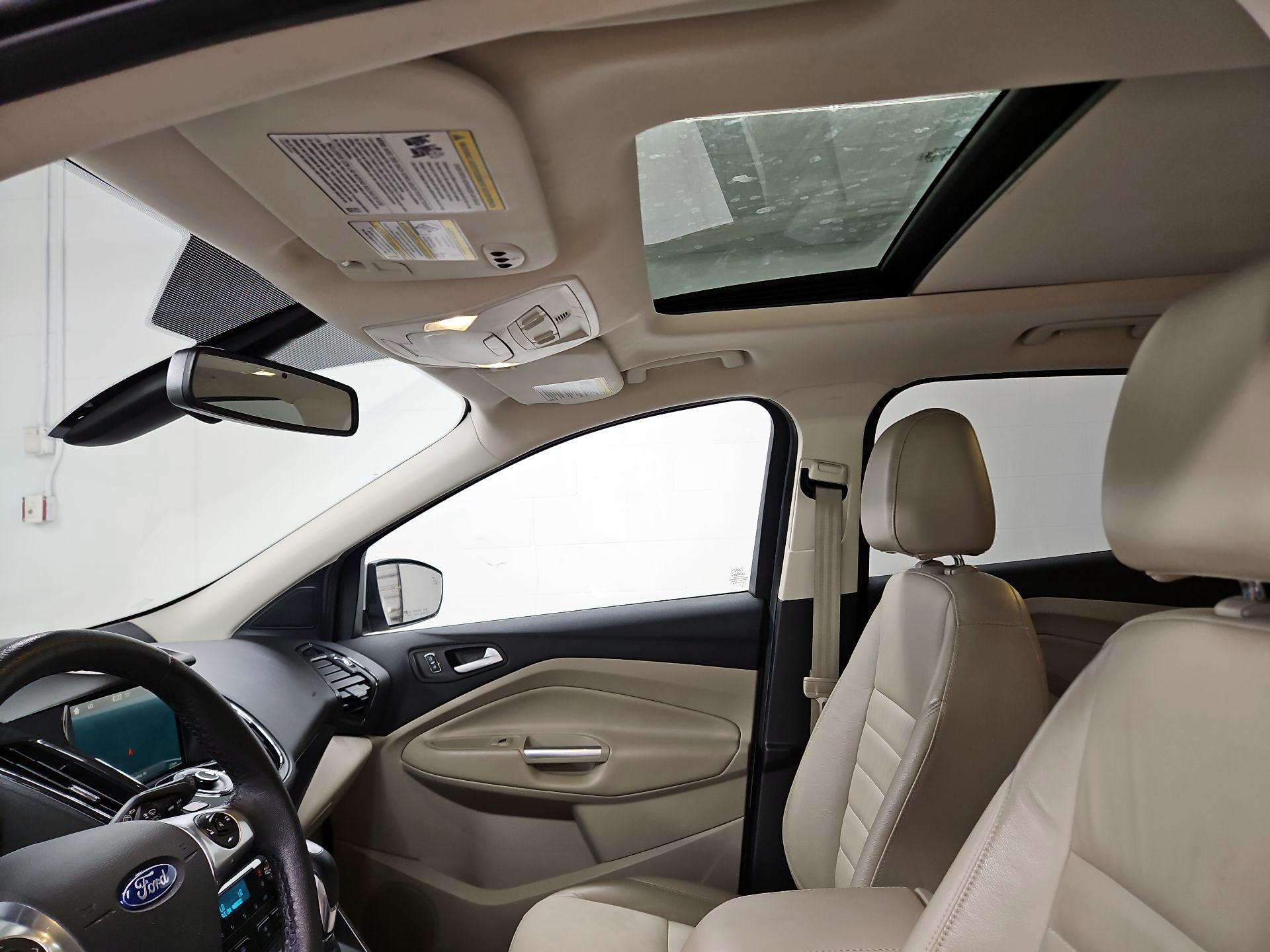 Thumbnail: 2016 Ford Escape - 20