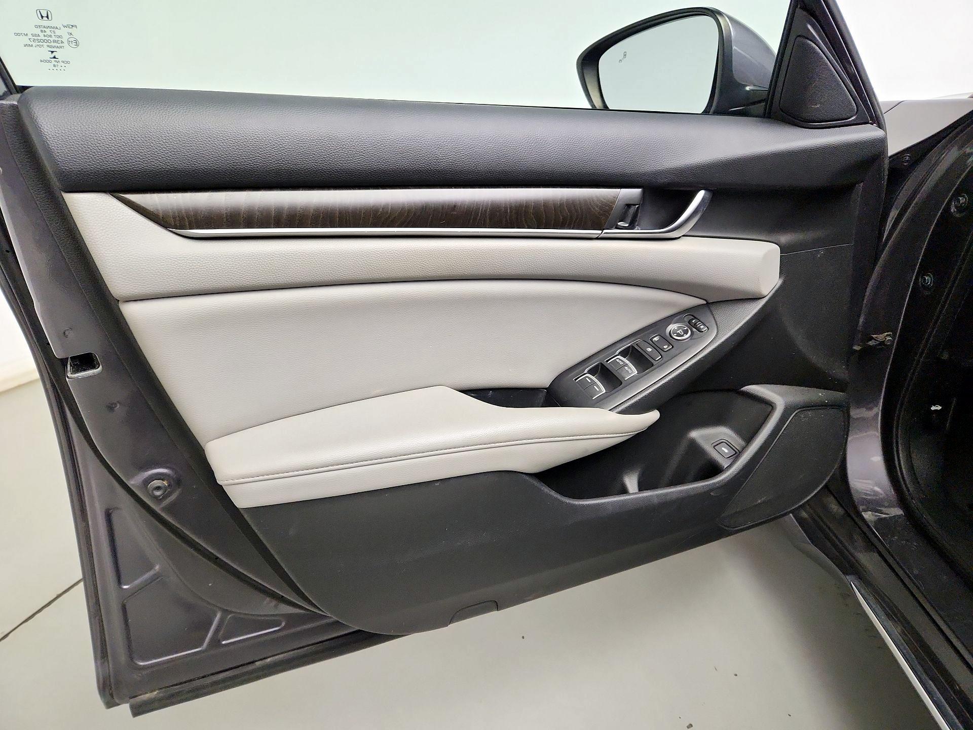 Thumbnail: 2018 Honda Accord - 12