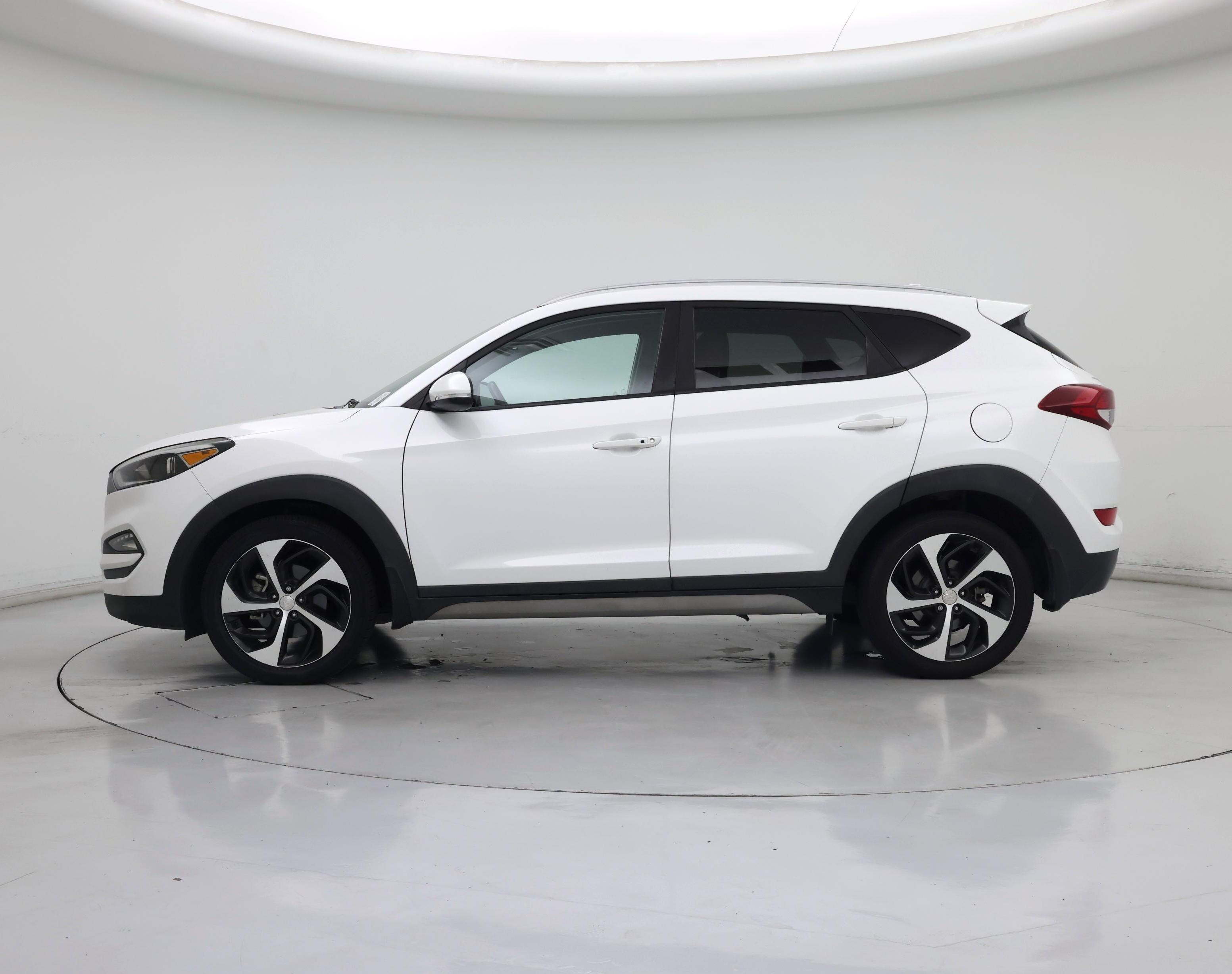 Thumbnail: 2018 Hyundai Tucson - 3
