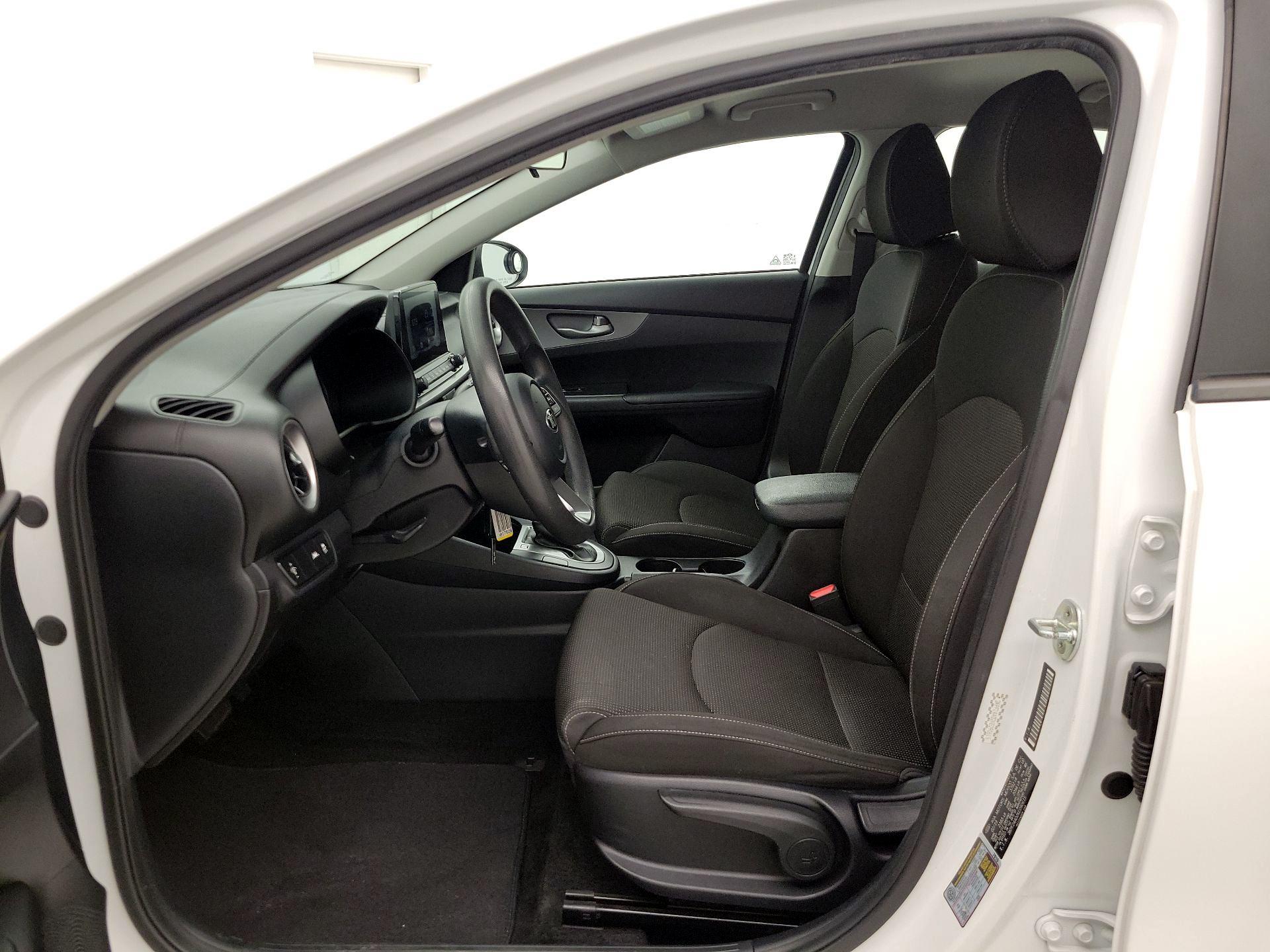 Thumbnail: 2019 Kia Forte - 11