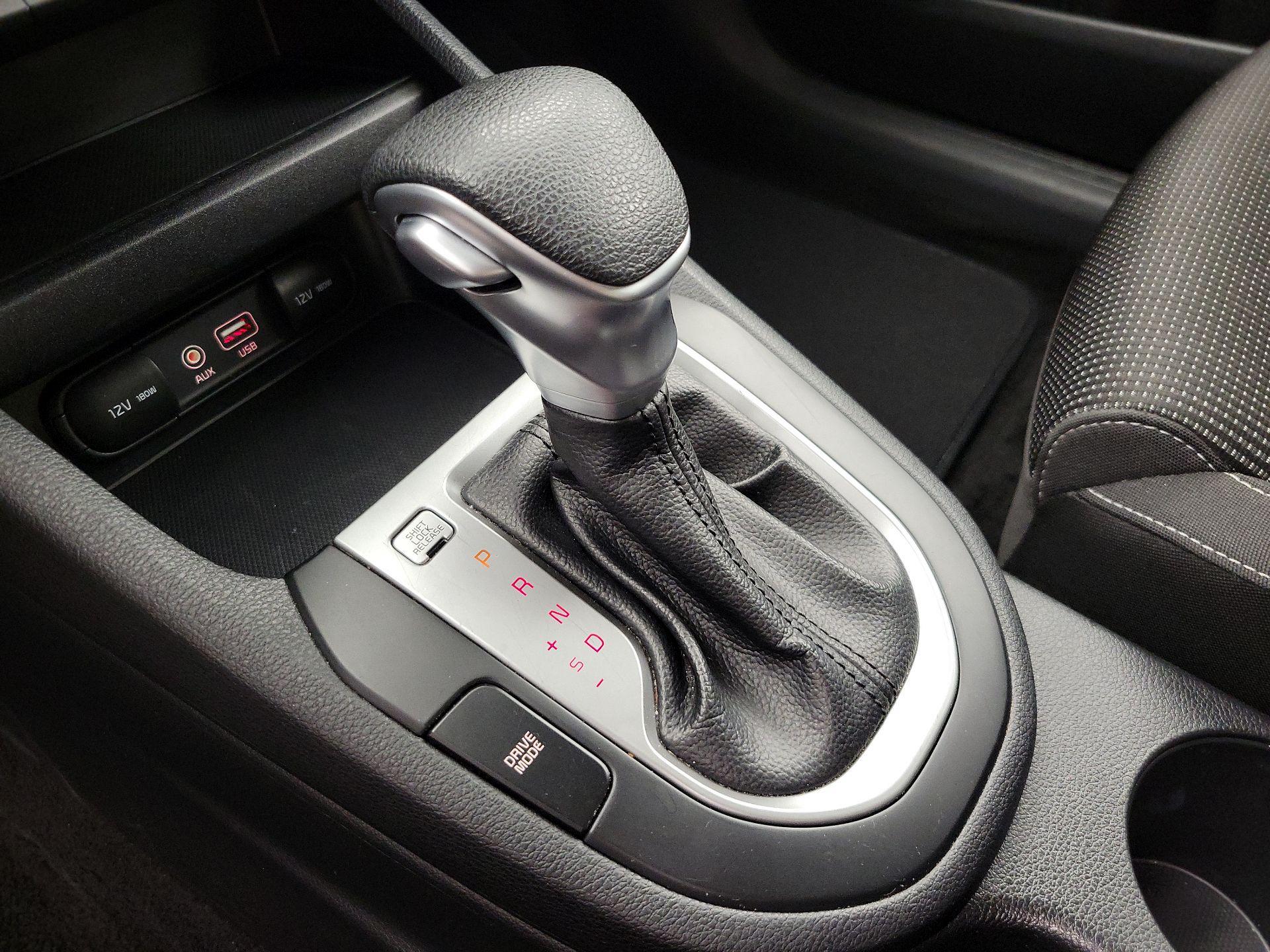 Thumbnail: 2019 Kia Forte - 17