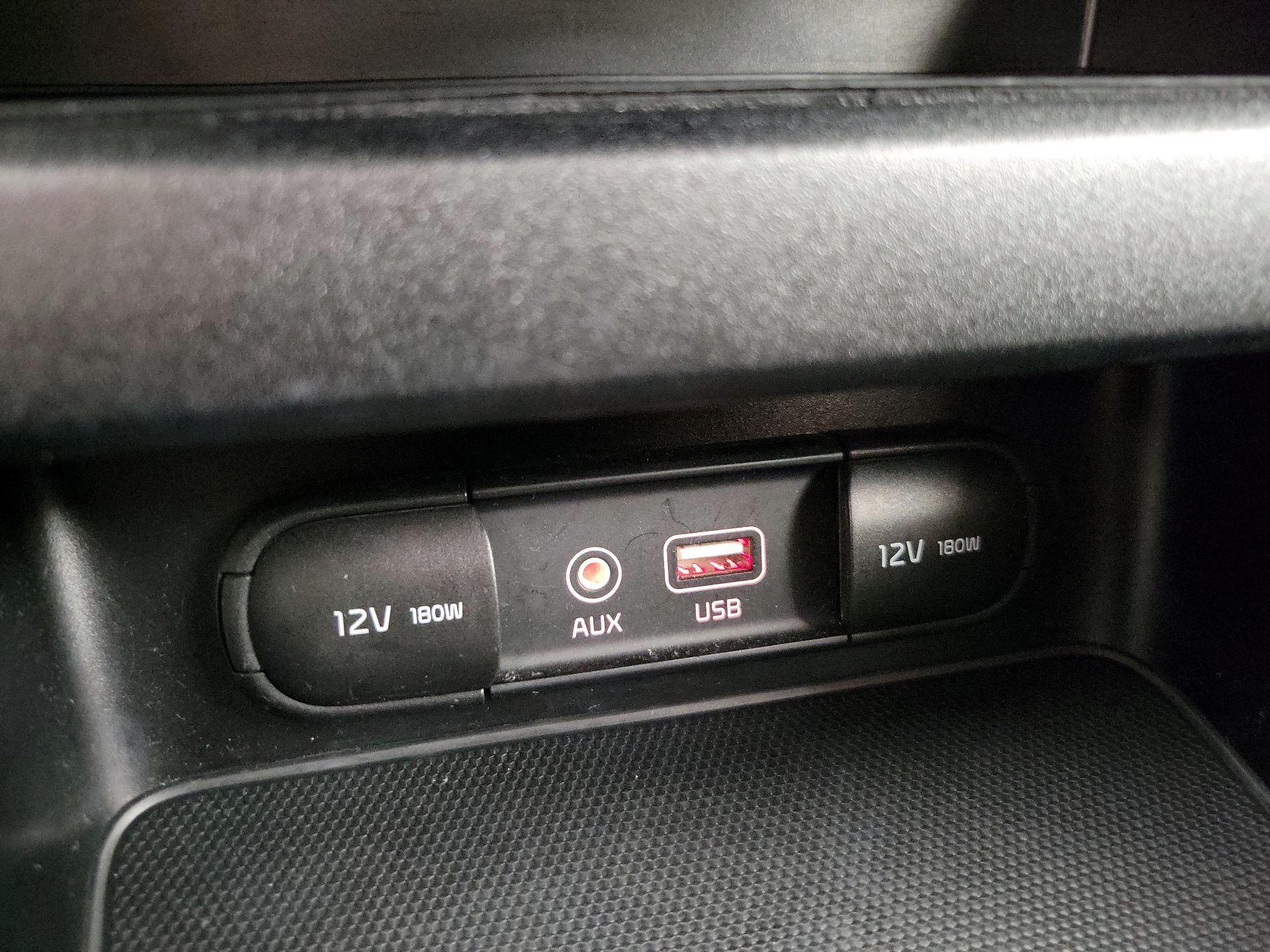 Thumbnail: 2019 Kia Forte - 18